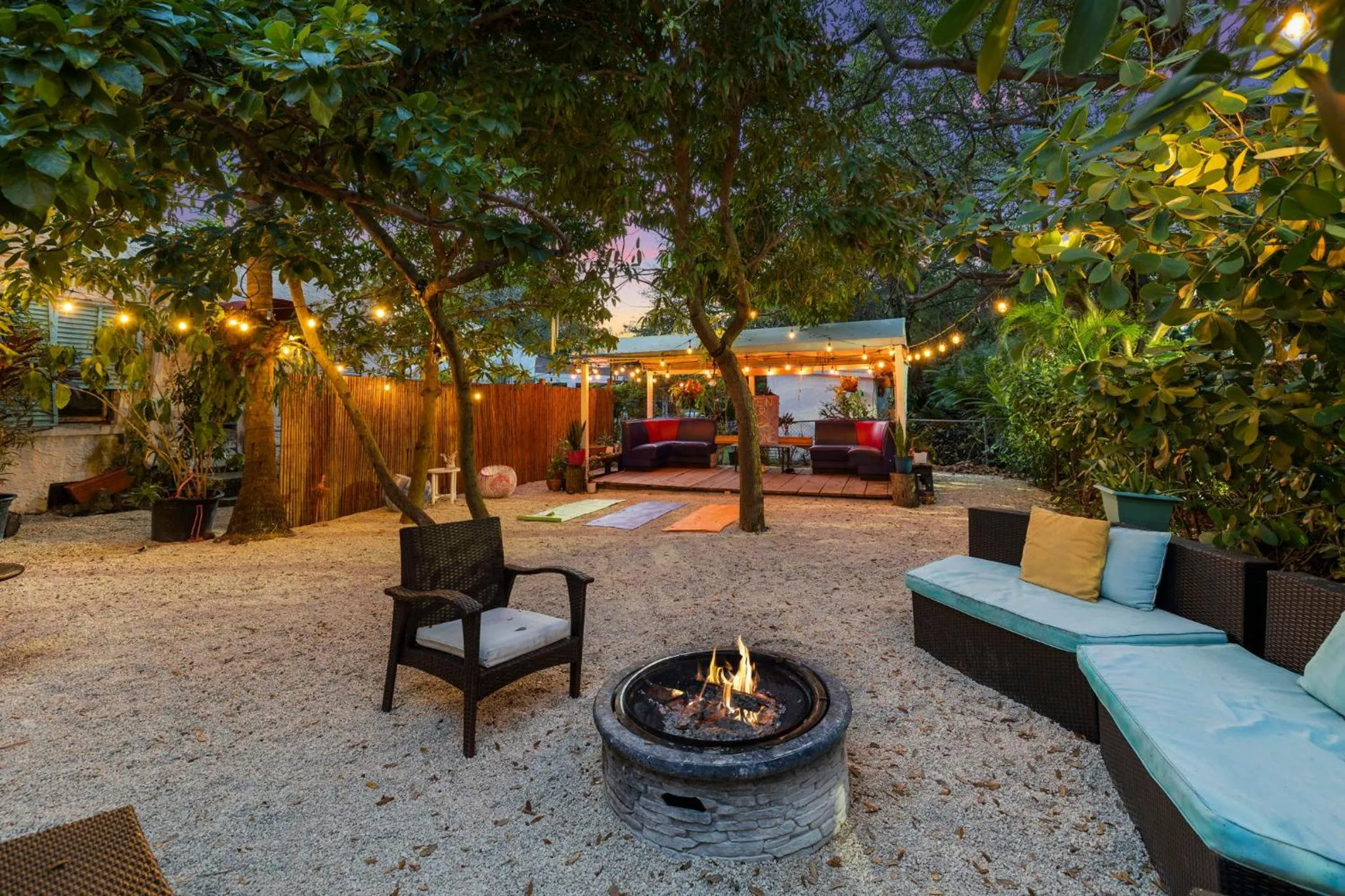 Patio in The New Yorker Hotel Miami