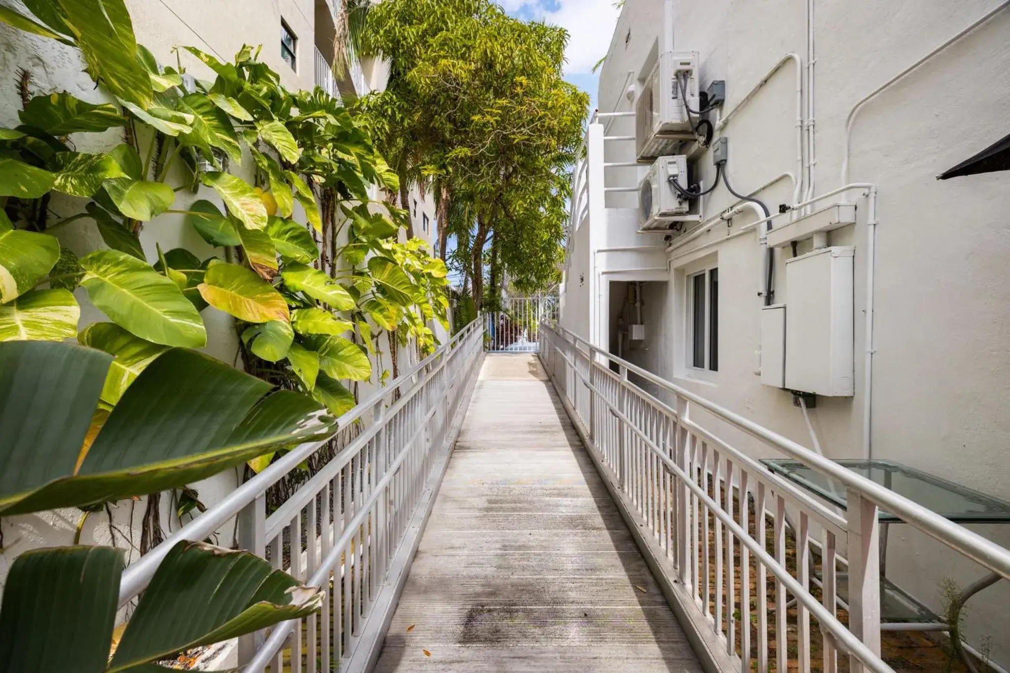 Property building in The New Yorker Hotel Miami Property building in The New Yorker Hotel Miami
