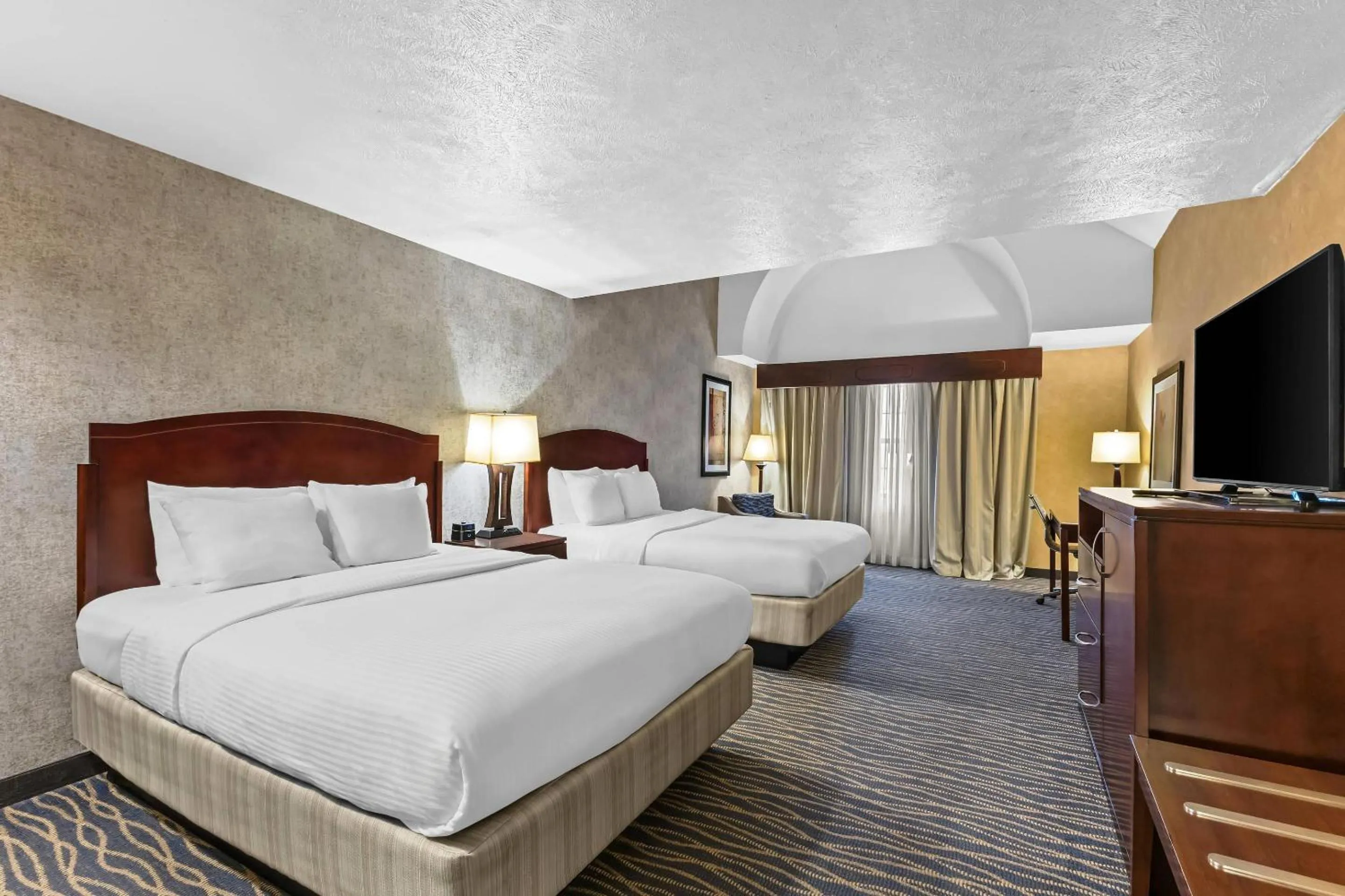 Bedroom, Bed in Radisson Hotel Salt Lake City Airport