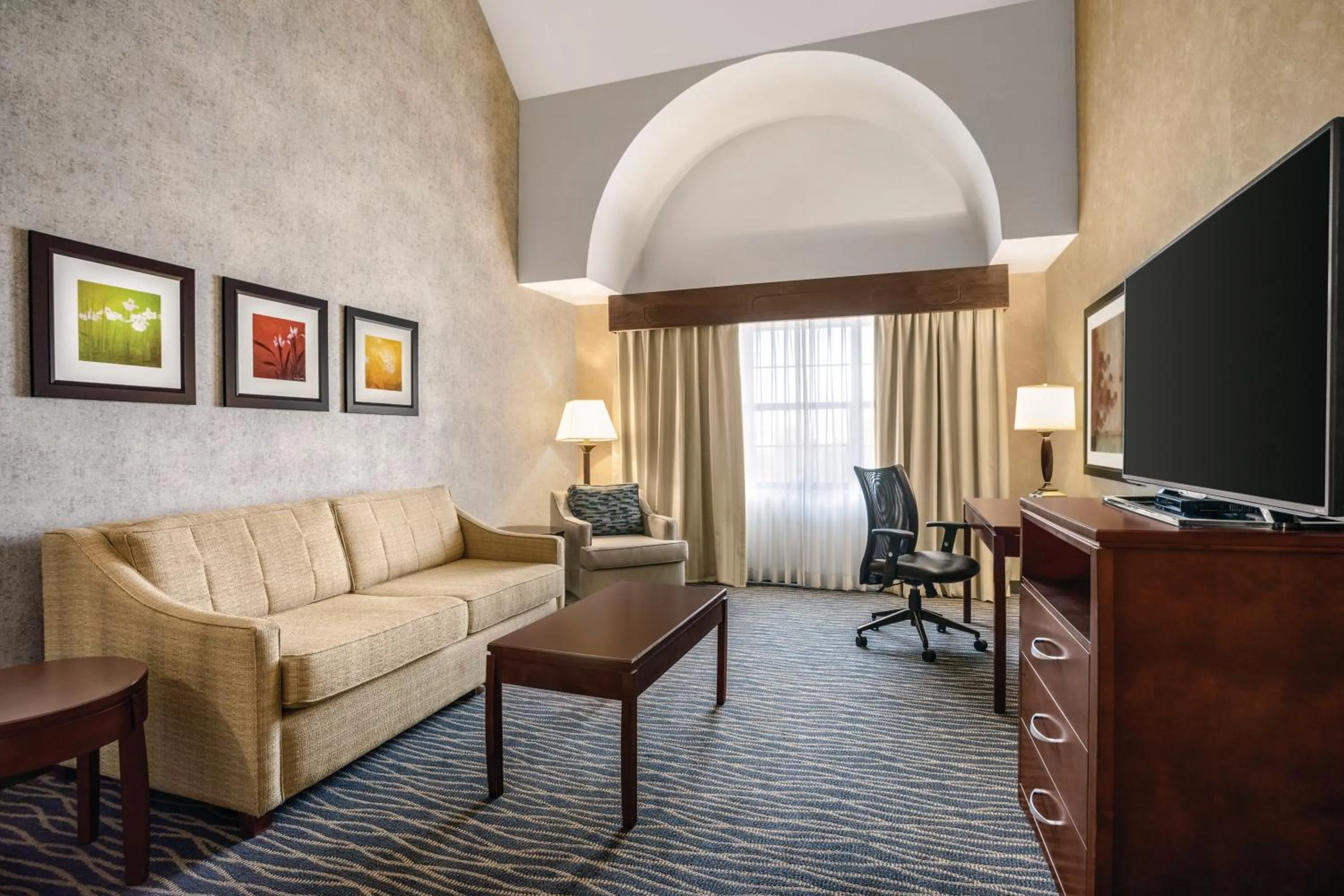 TV and multimedia in Radisson Hotel Salt Lake City Airport