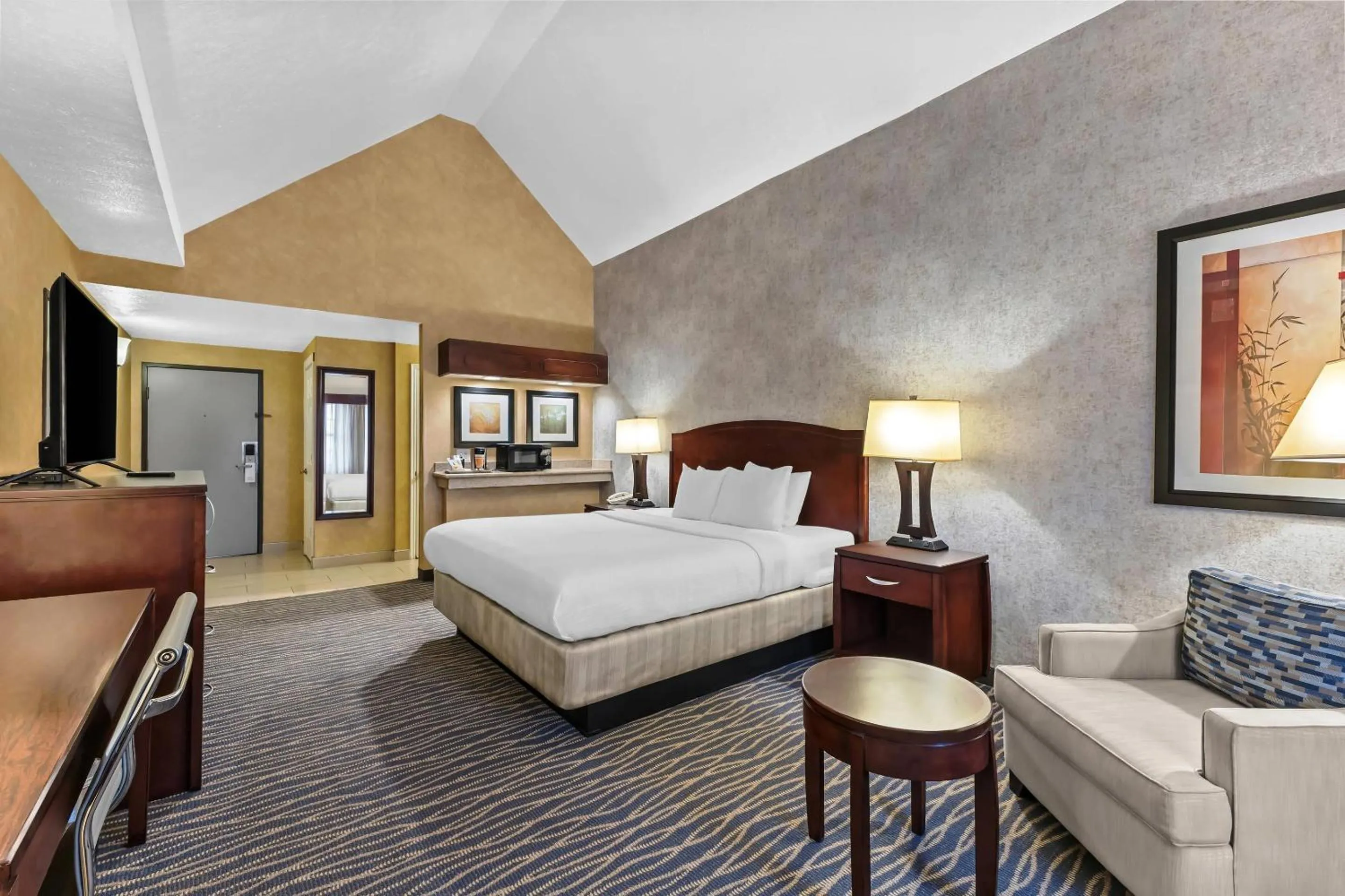 Bedroom, Bed in Radisson Hotel Salt Lake City Airport