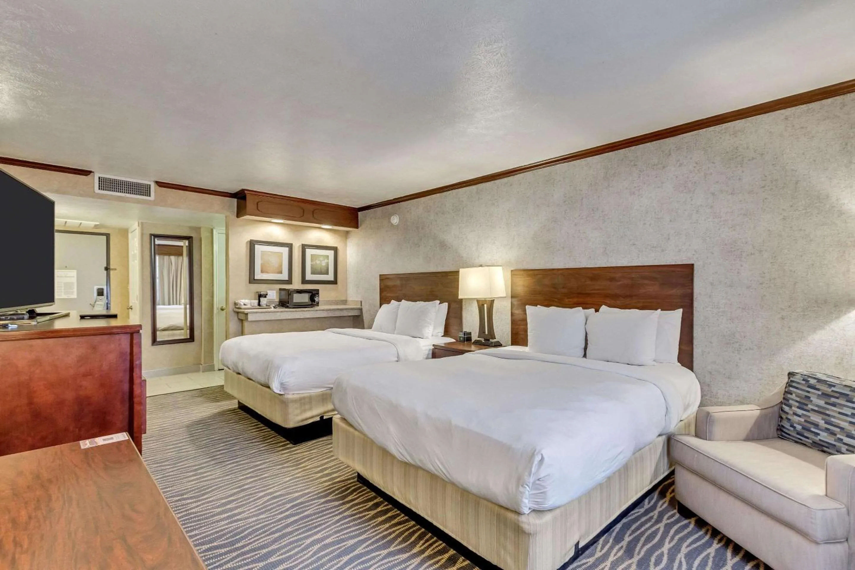 Bedroom, Bed in Radisson Hotel Salt Lake City Airport