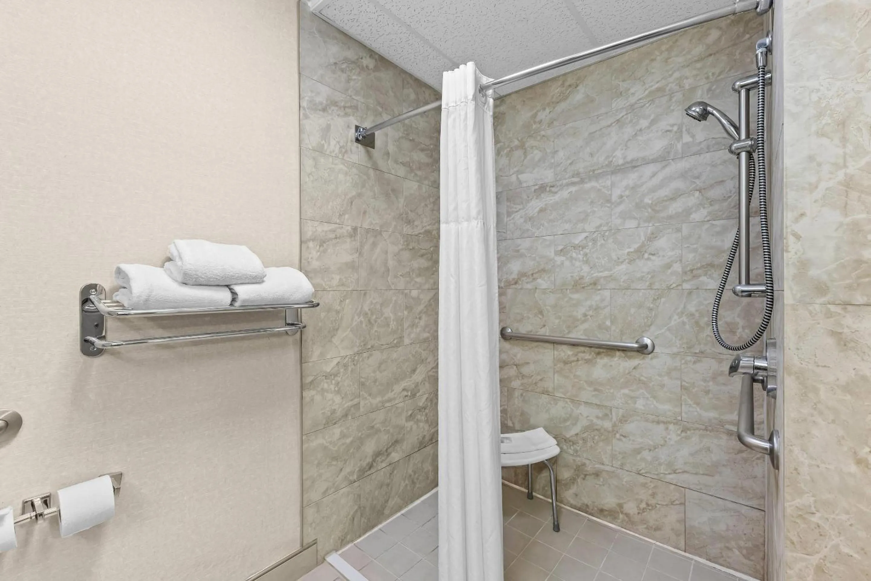 Bedroom in Radisson Hotel Salt Lake City Airport