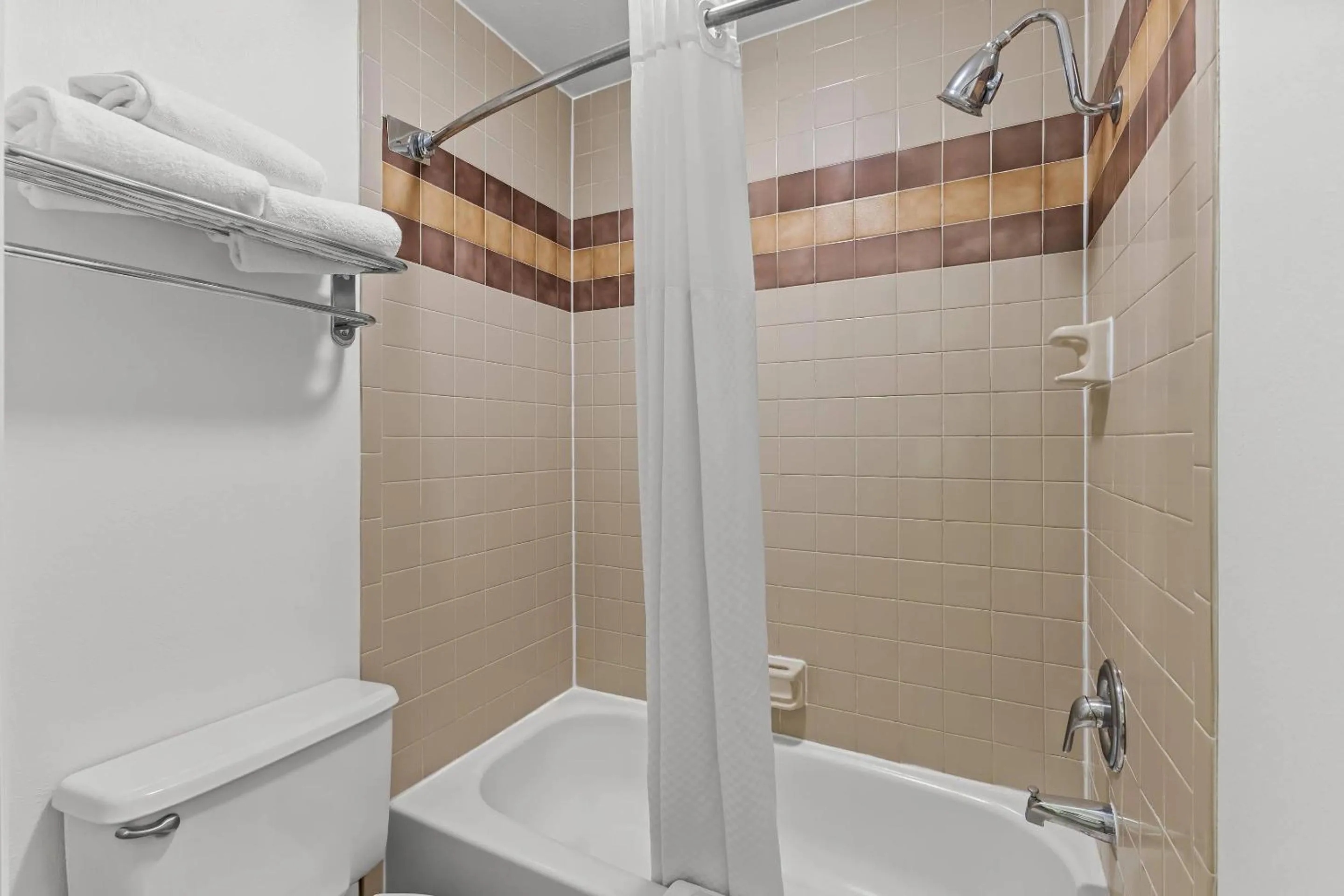 Bedroom in Radisson Hotel Salt Lake City Airport