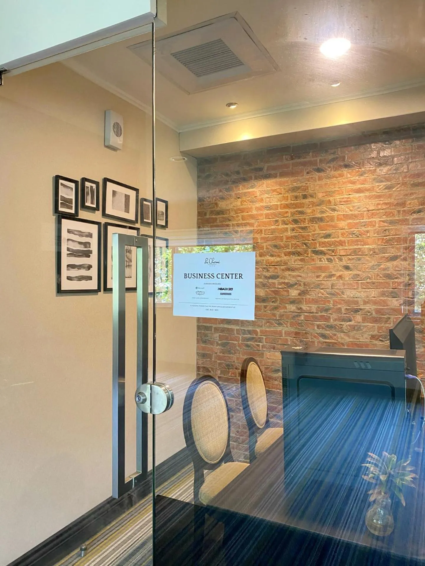 Business facilities in Le Charmé Suites - Subic