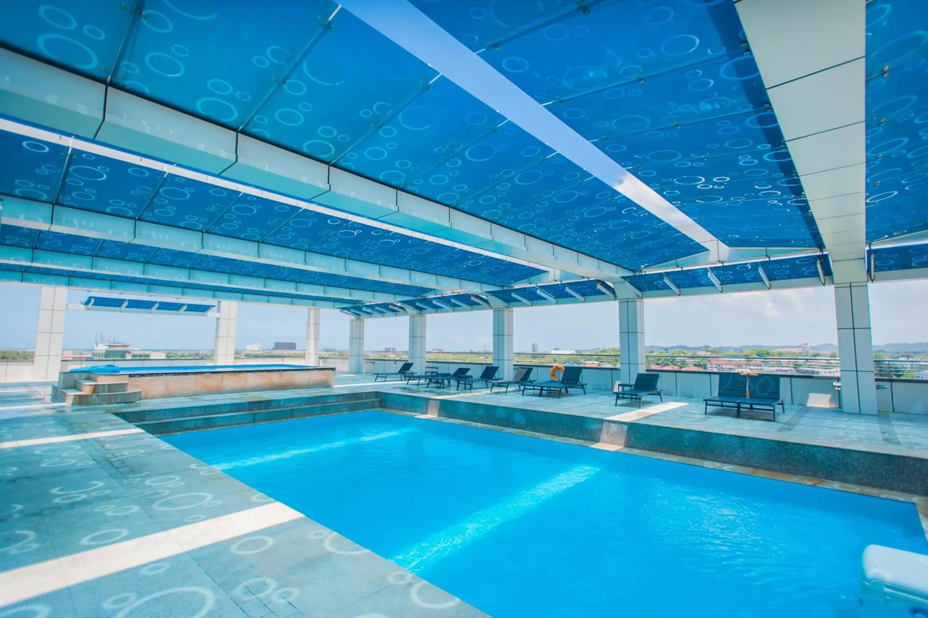 Swimming pool in Kemena Plaza Hotel Swimming pool in Kemena Plaza Hotel