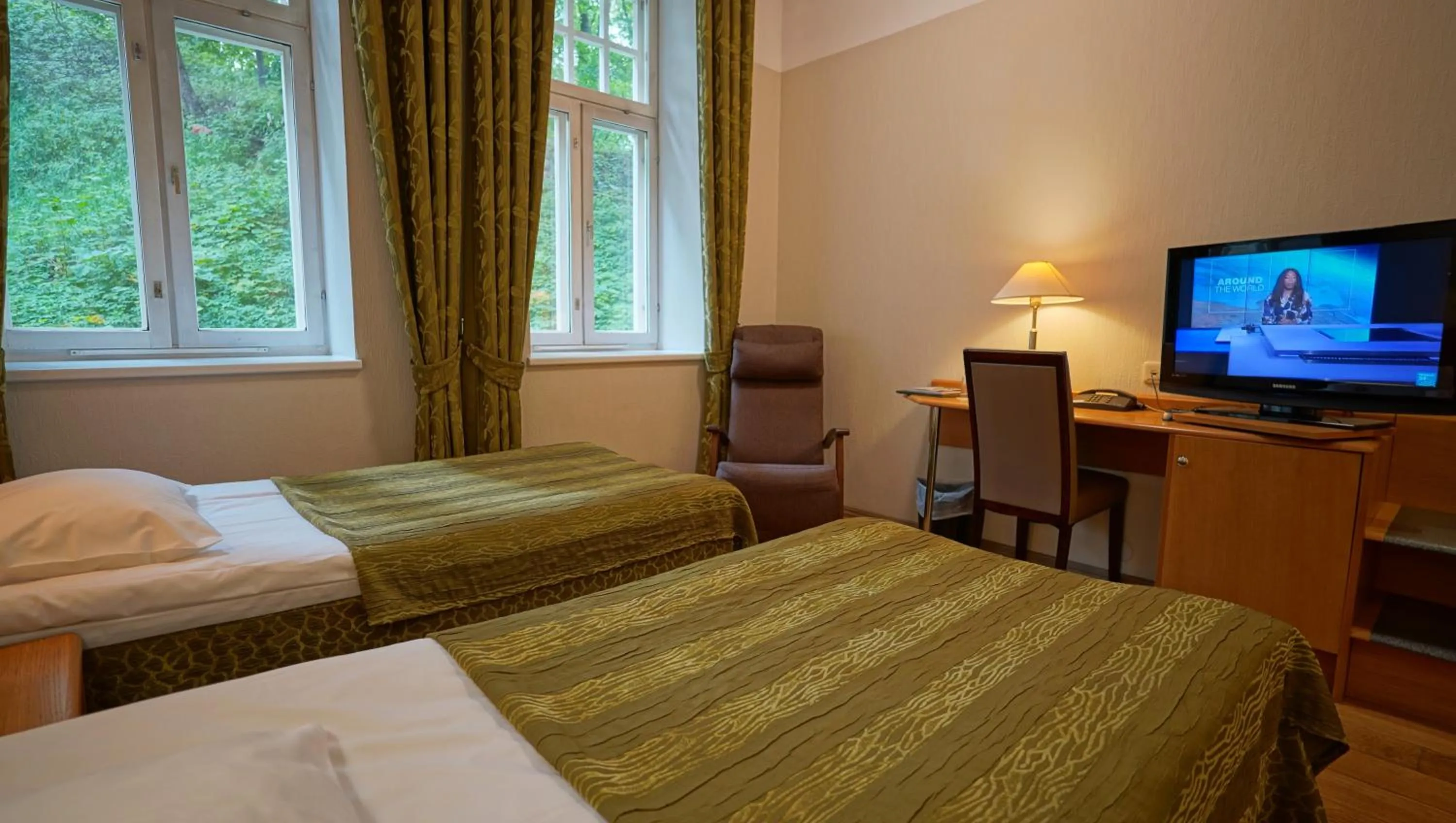 Bed in Barclay Hotel