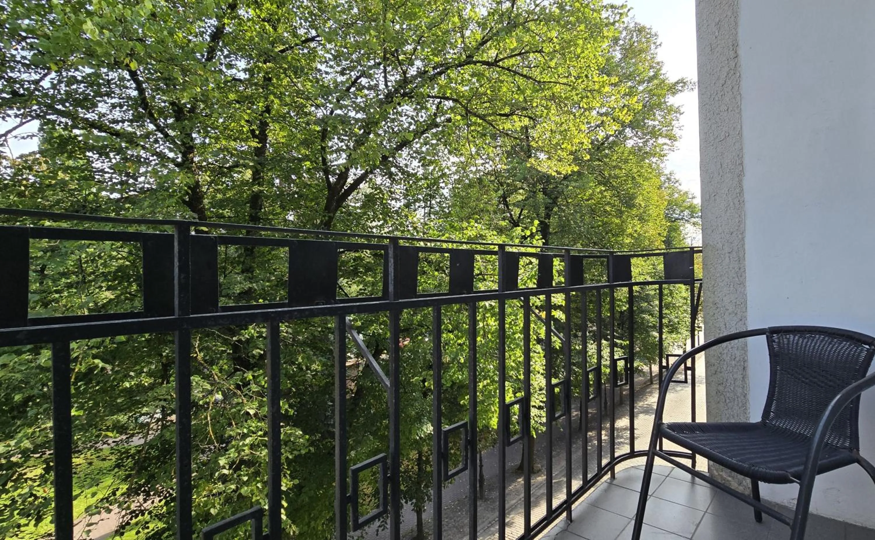 Spring in Barclay Hotel