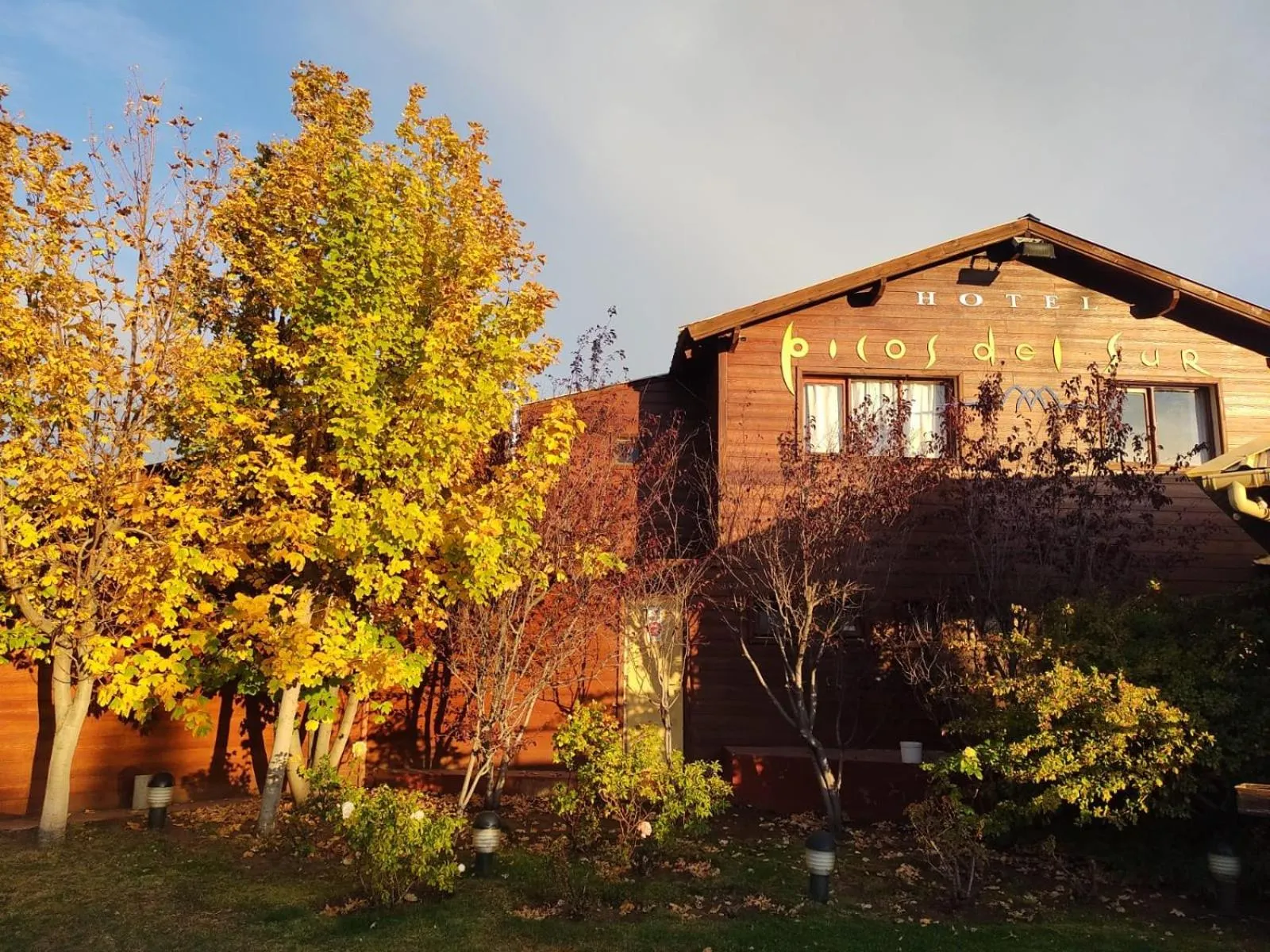 Facade/entrance in Hotel Picos Del Sur