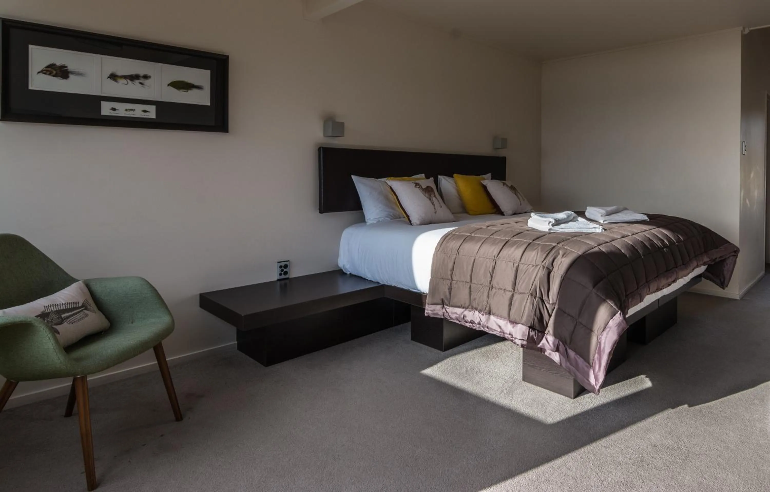 Bedroom, Bed in Hawea Hotel