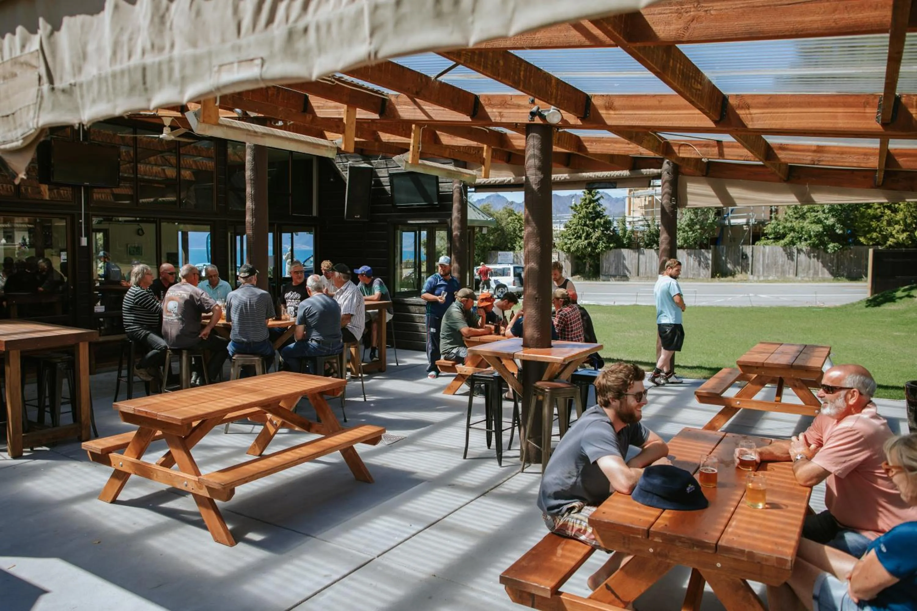 Lounge or bar in Hawea Hotel