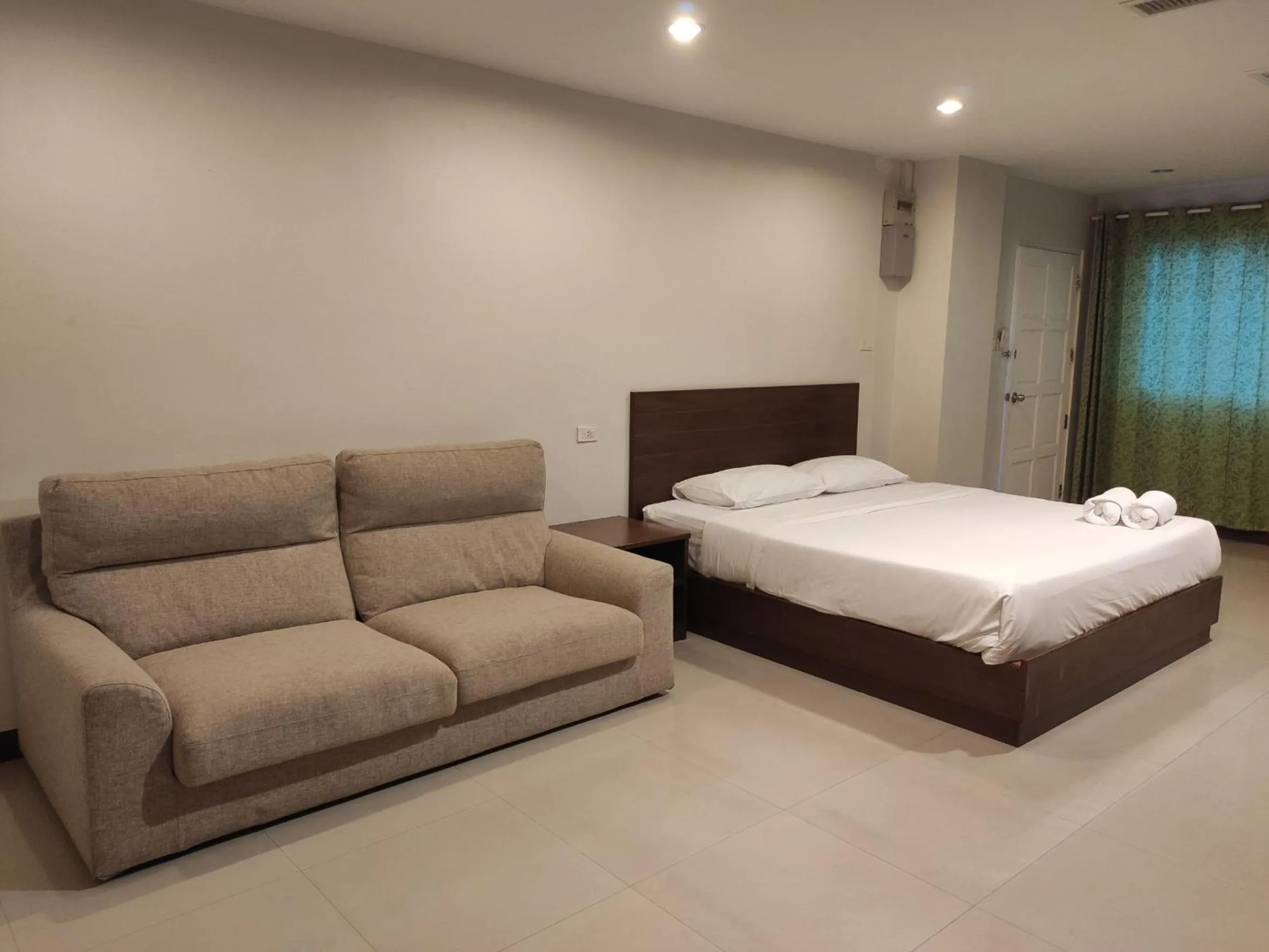 Bedroom, Bed in Baan Manthana Hotel, Hua Hin