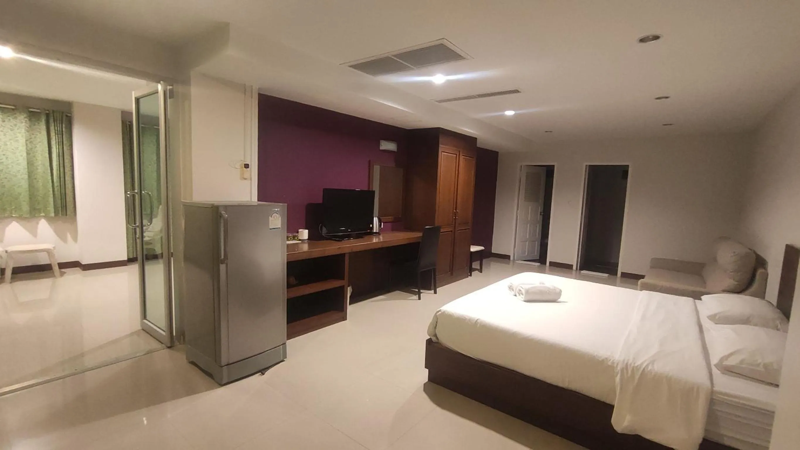 Bedroom, Bed in Baan Manthana Hotel, Hua Hin