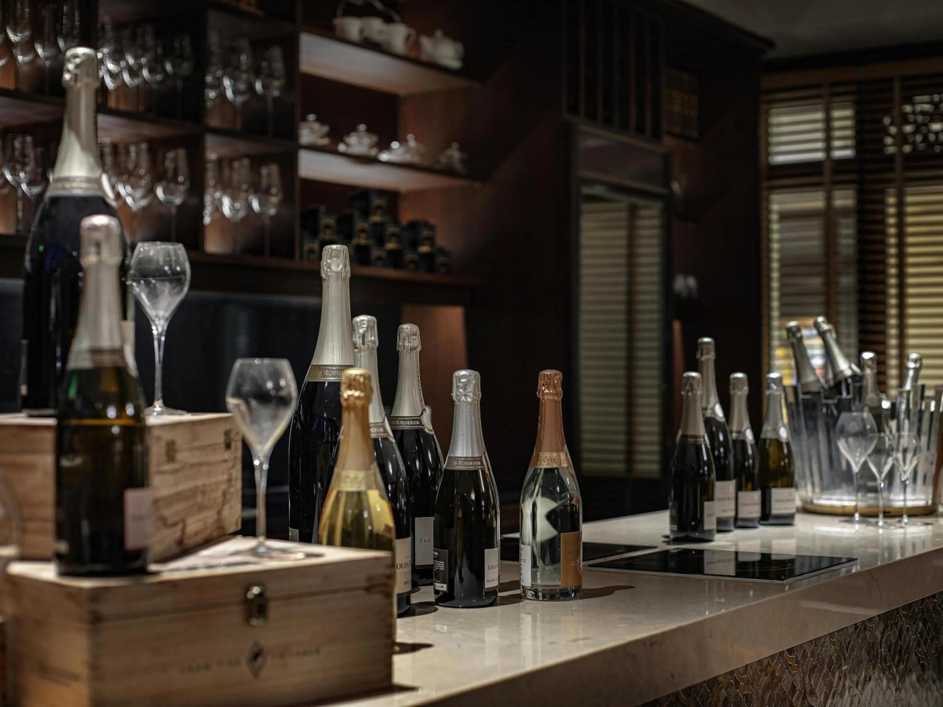 Lounge or bar in Sofitel Phnom Penh Phokeethra