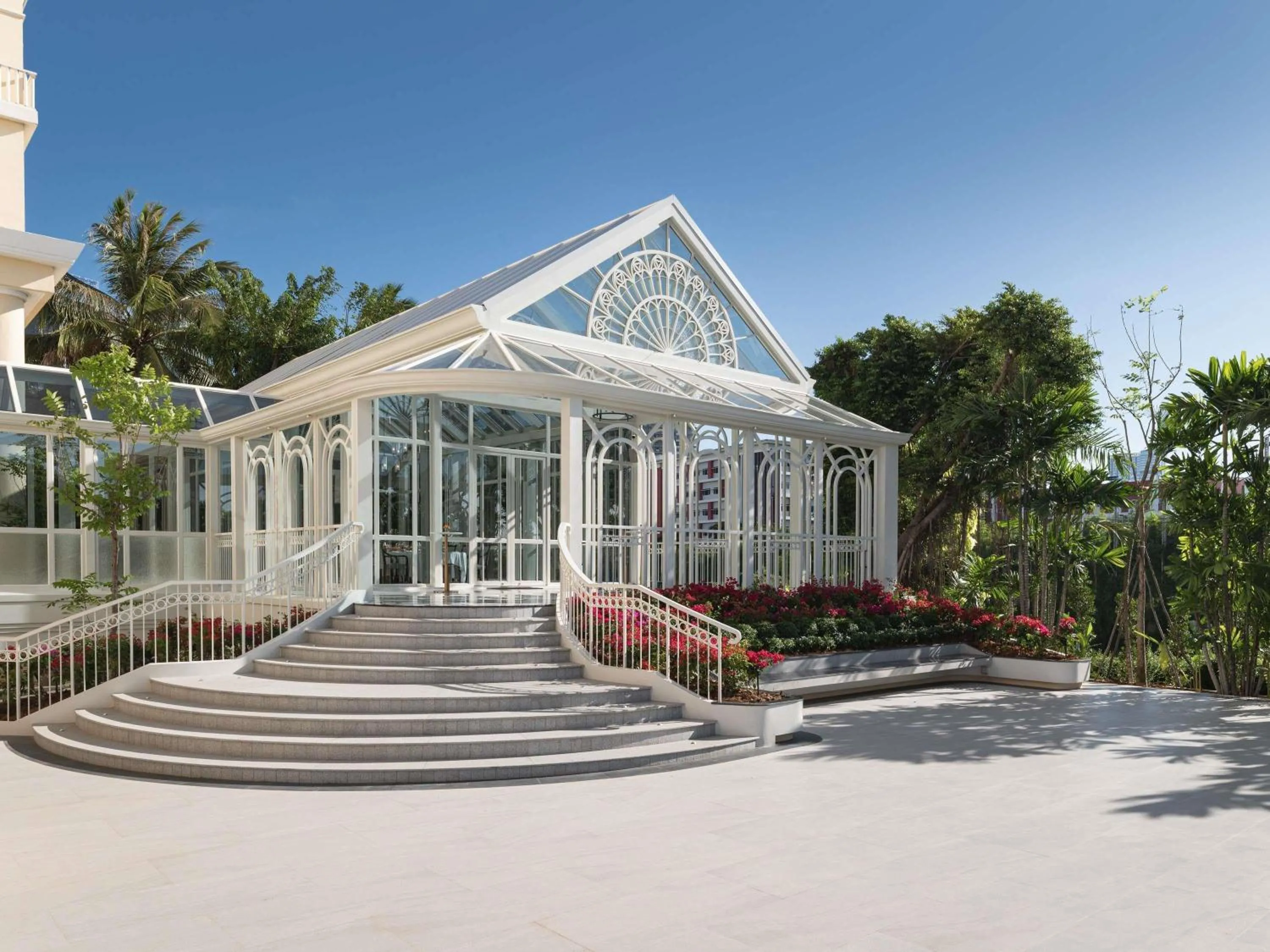 Restaurant/places to eat in Sofitel Phnom Penh Phokeethra