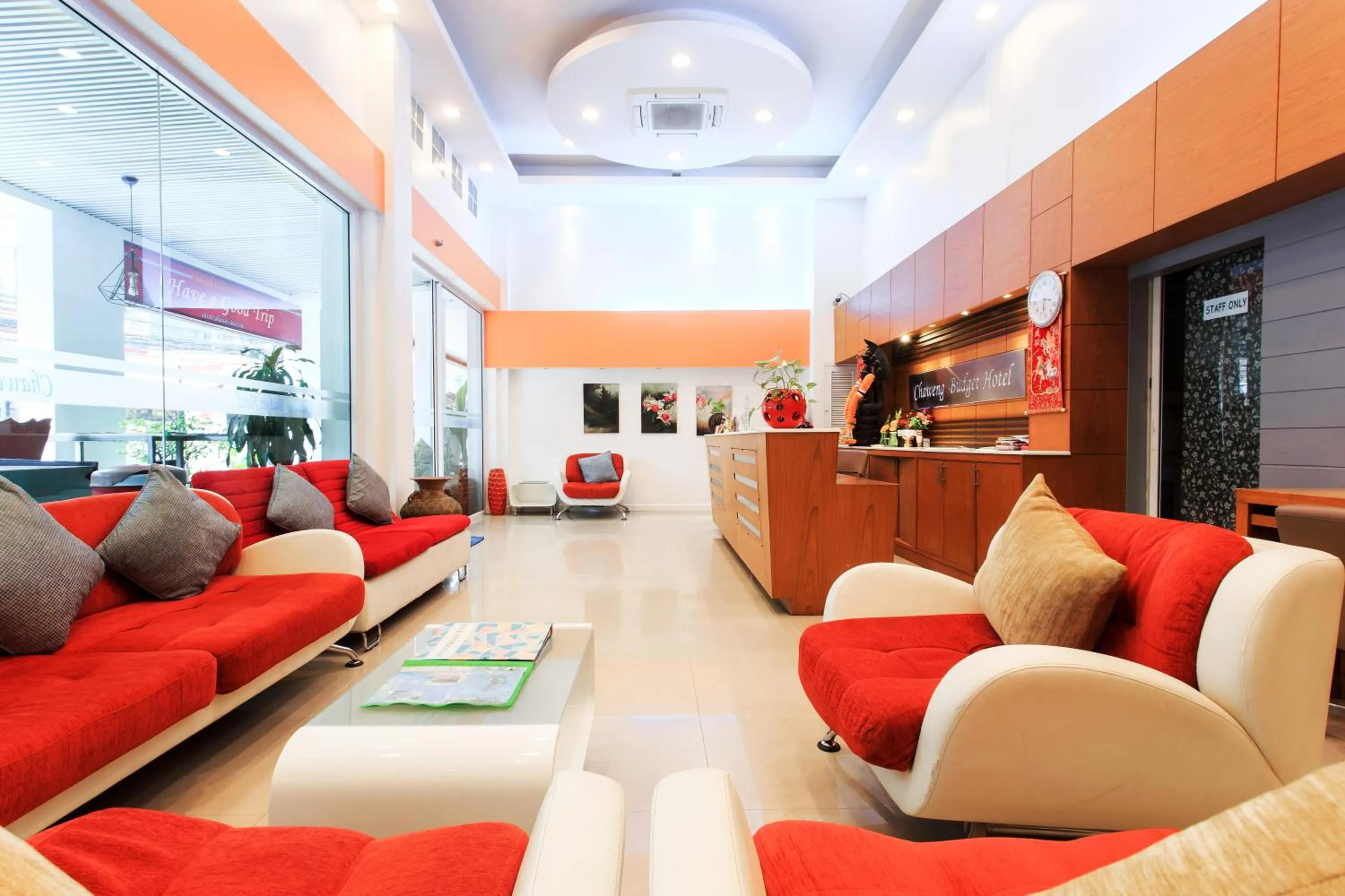 Lobby or reception in Chaweng Budget Hotel