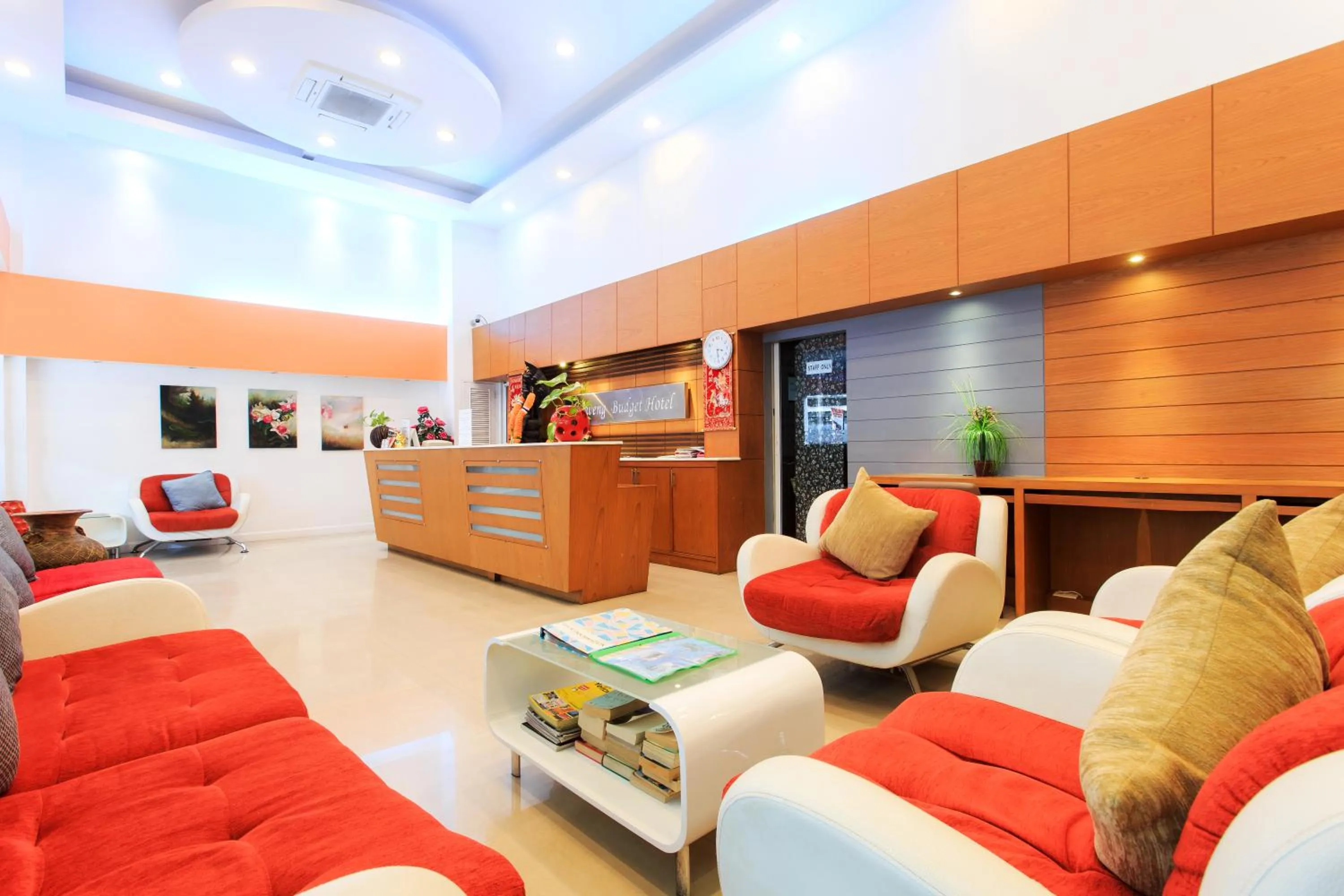 Lobby or reception in Chaweng Budget Hotel
