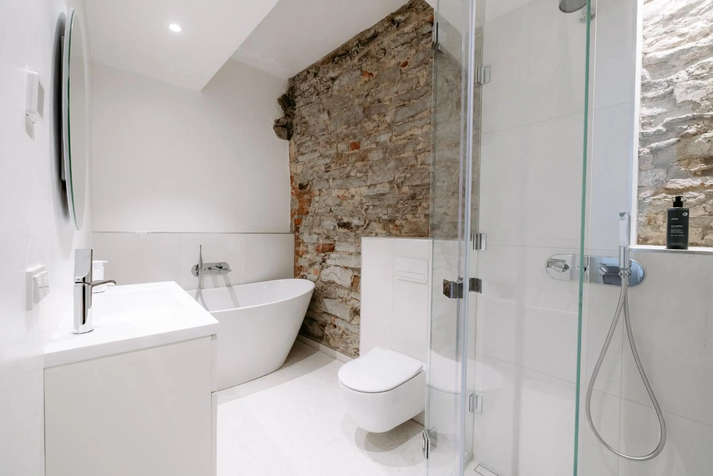 Bathroom in Hestia Hotel Barons Old Town