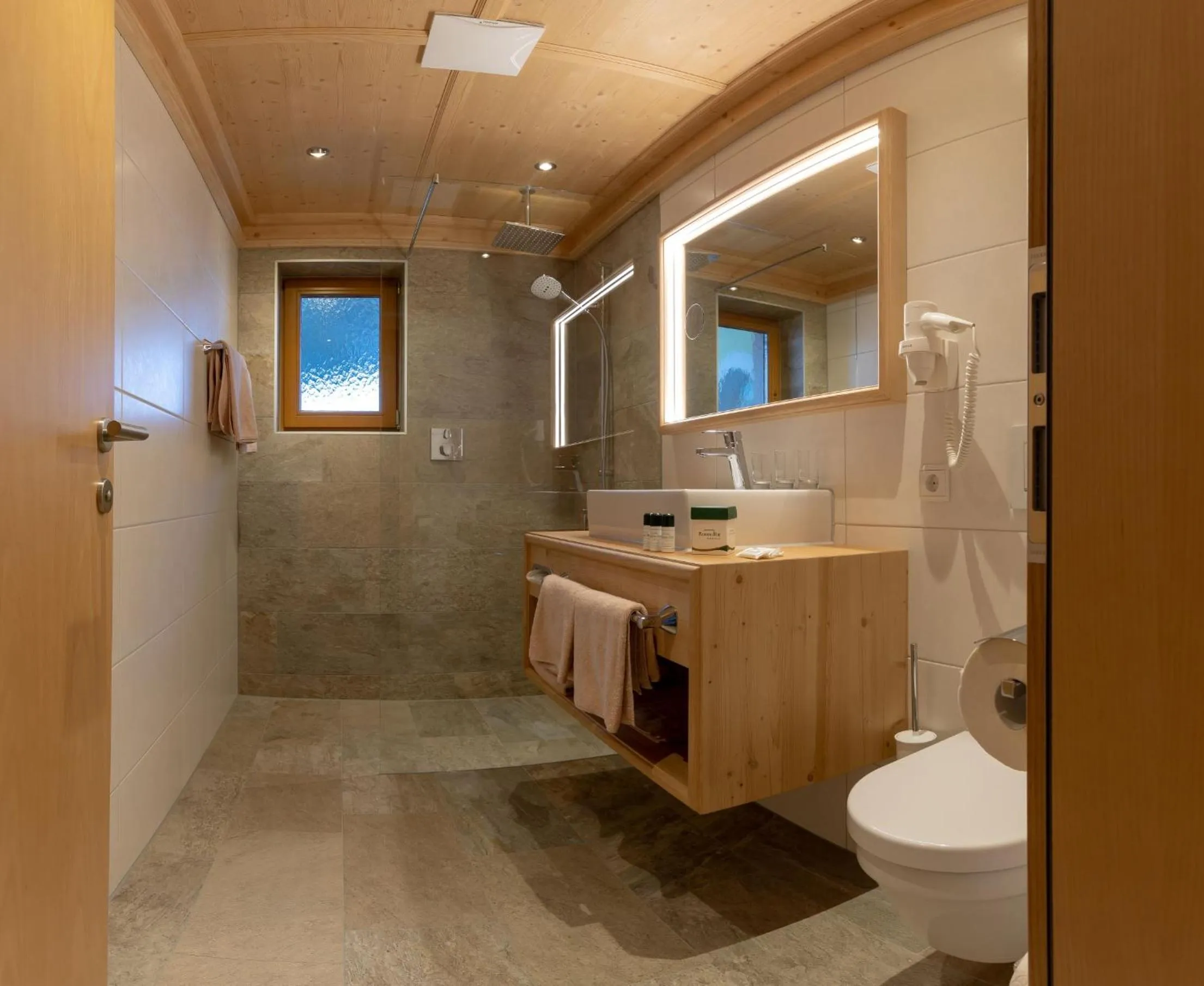 Gasthof Tannen - Alm