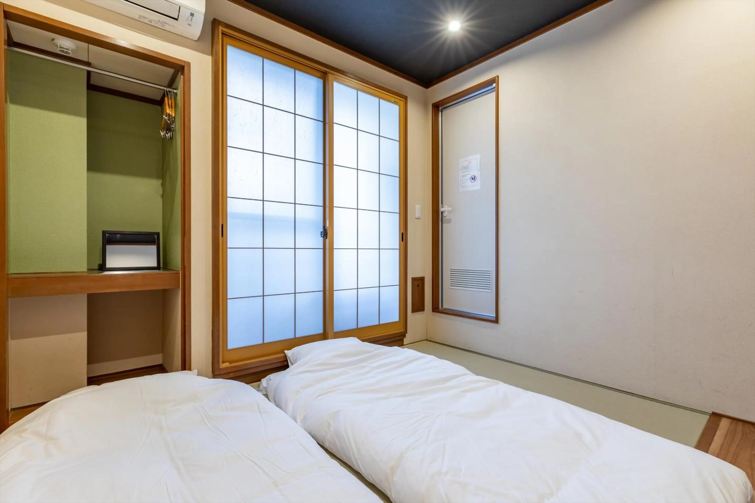 Bed in Seiki Kyoto Station