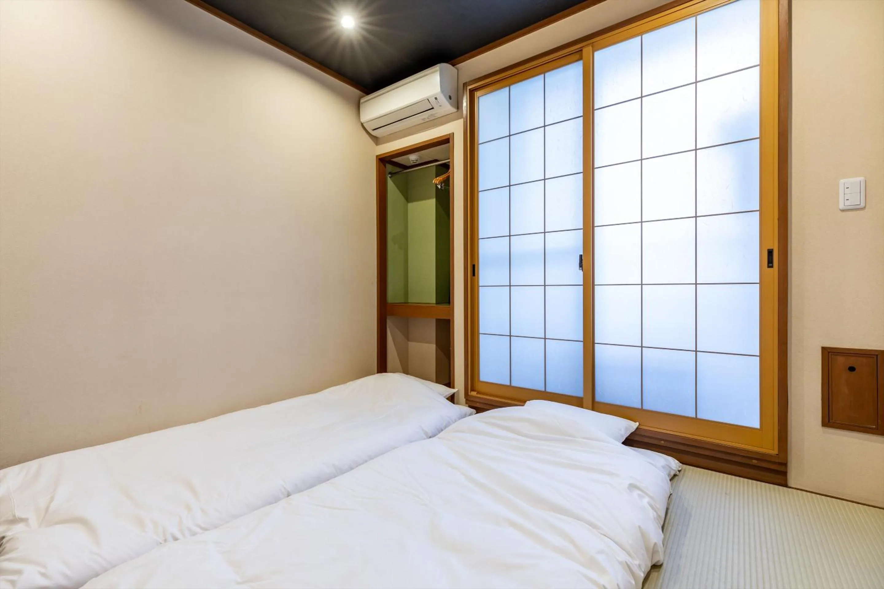 Bed in Seiki Kyoto Station