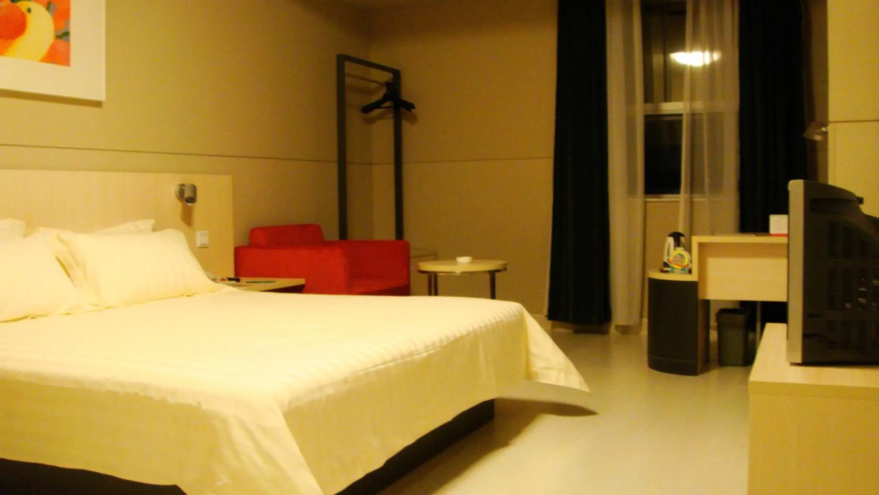 Bedroom, Bed in Jinjiang Inn - Shanghai Changning Bedroom, Bed in Jinjiang Inn - Shanghai Changning