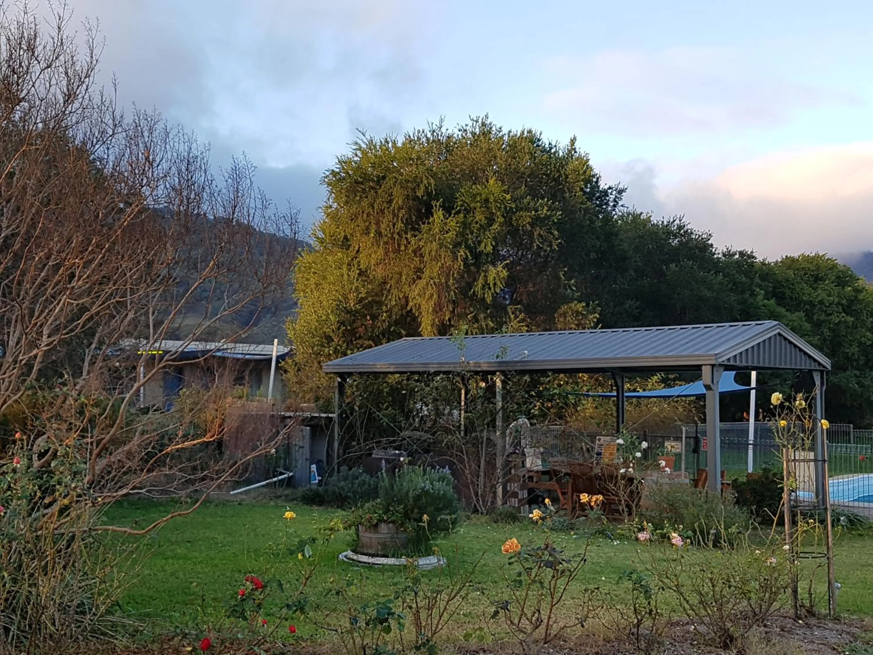 BBQ facilities in Valley View Motel