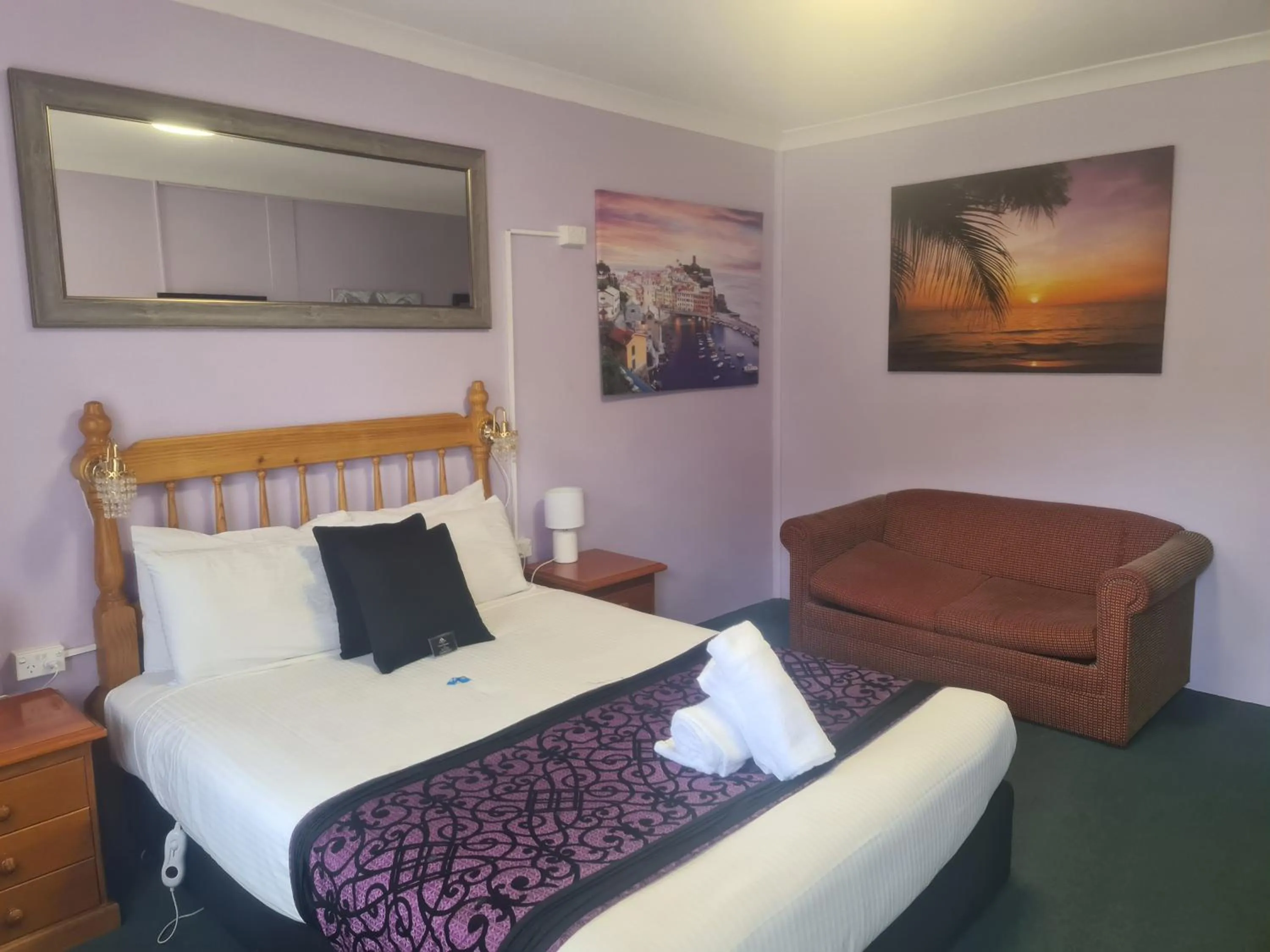 Bed in Valley View Motel