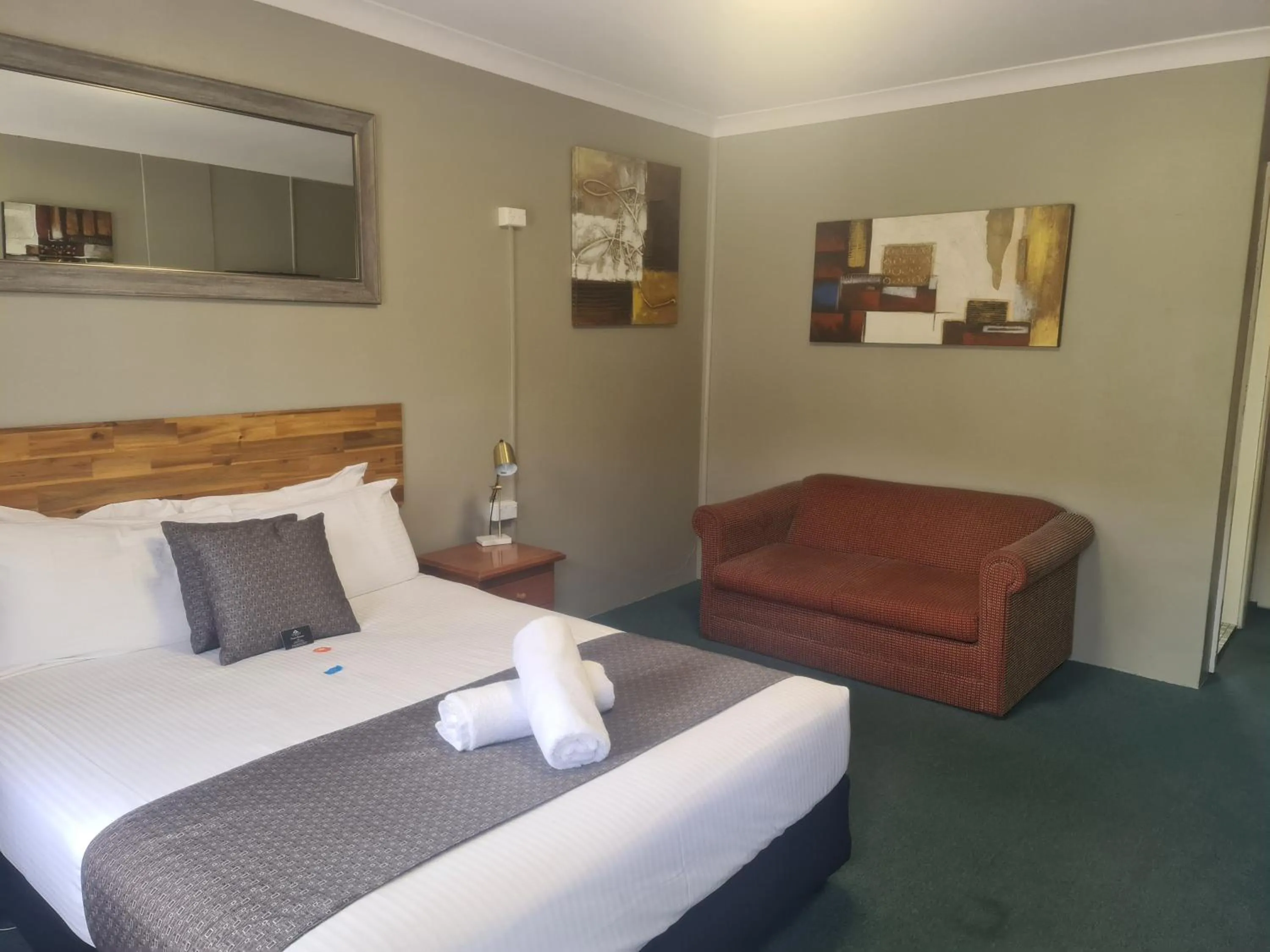 Bed in Valley View Motel