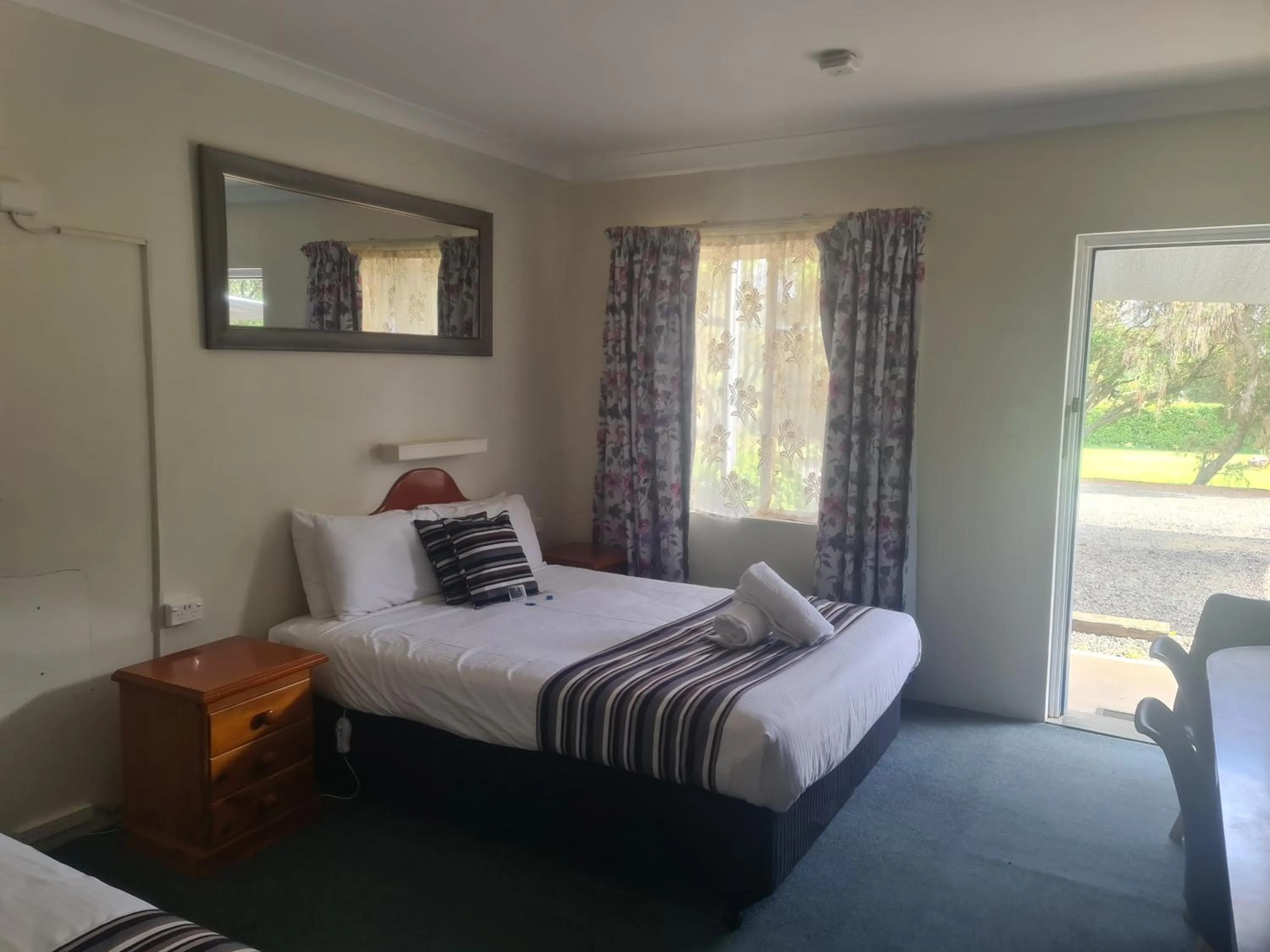 Bed in Valley View Motel