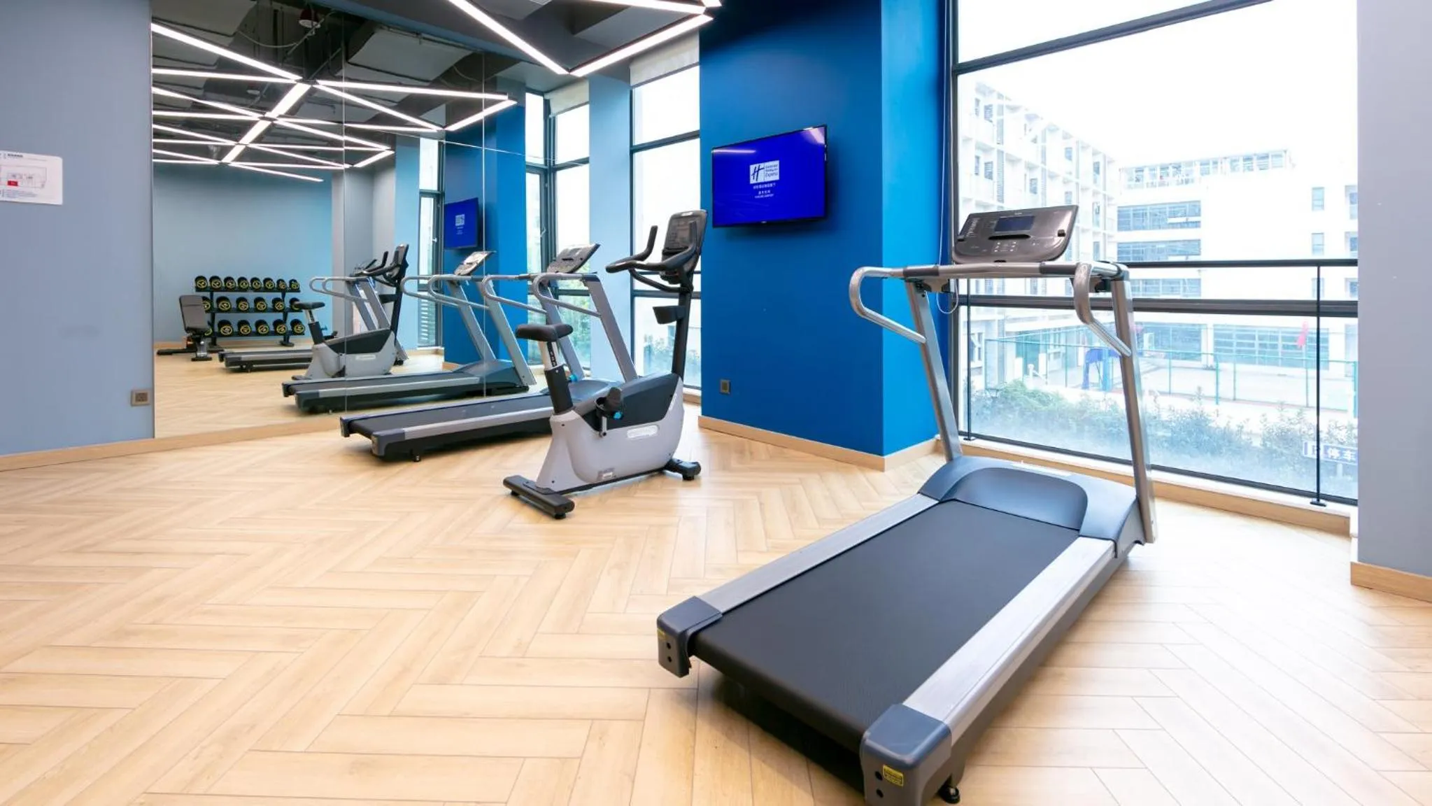 Fitness centre/facilities in Holiday Inn Express Shanghai Pudong Airport by IHG