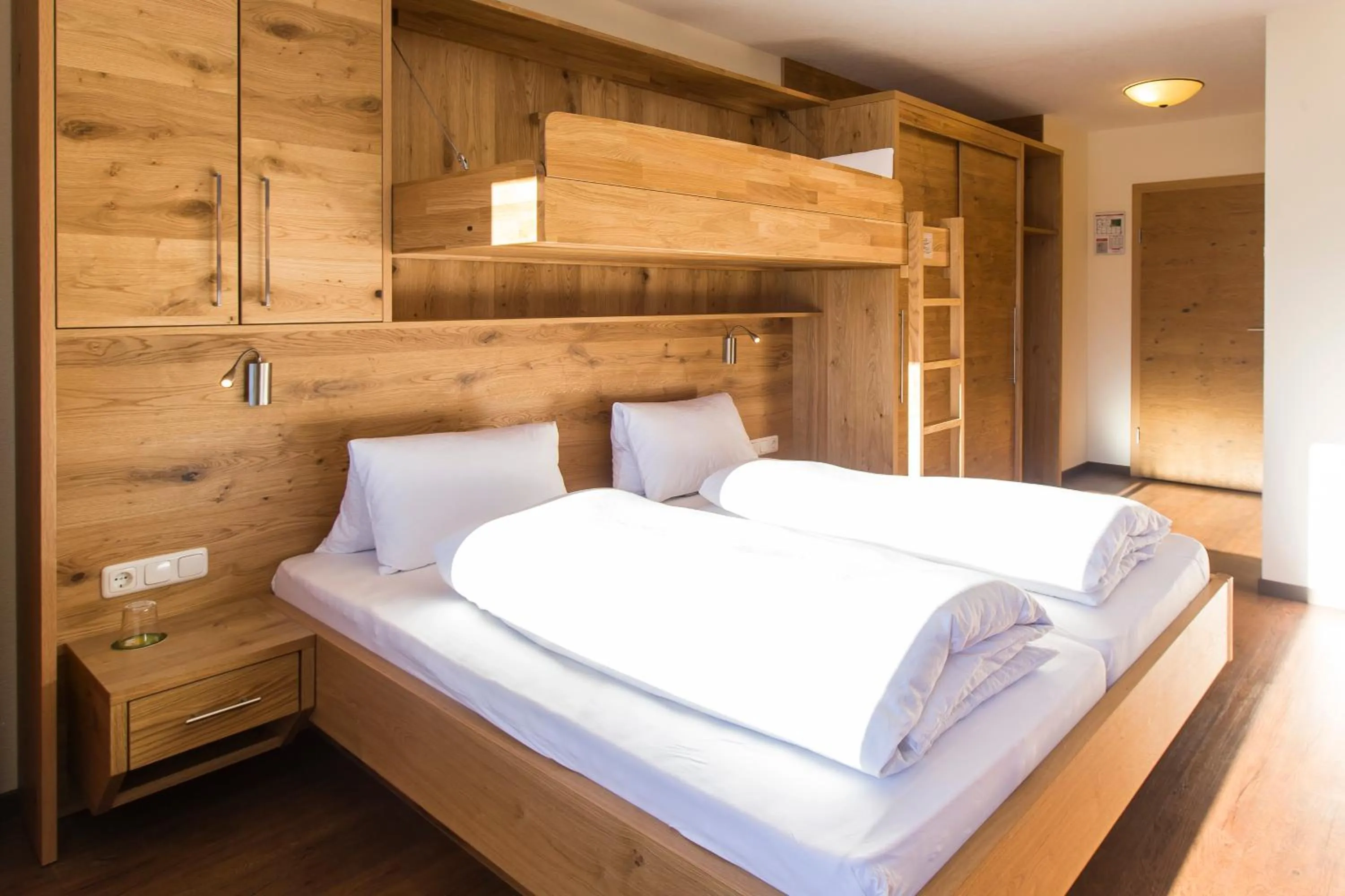 Photo of the whole room, Bed in Aparthotel Hohe Brücke