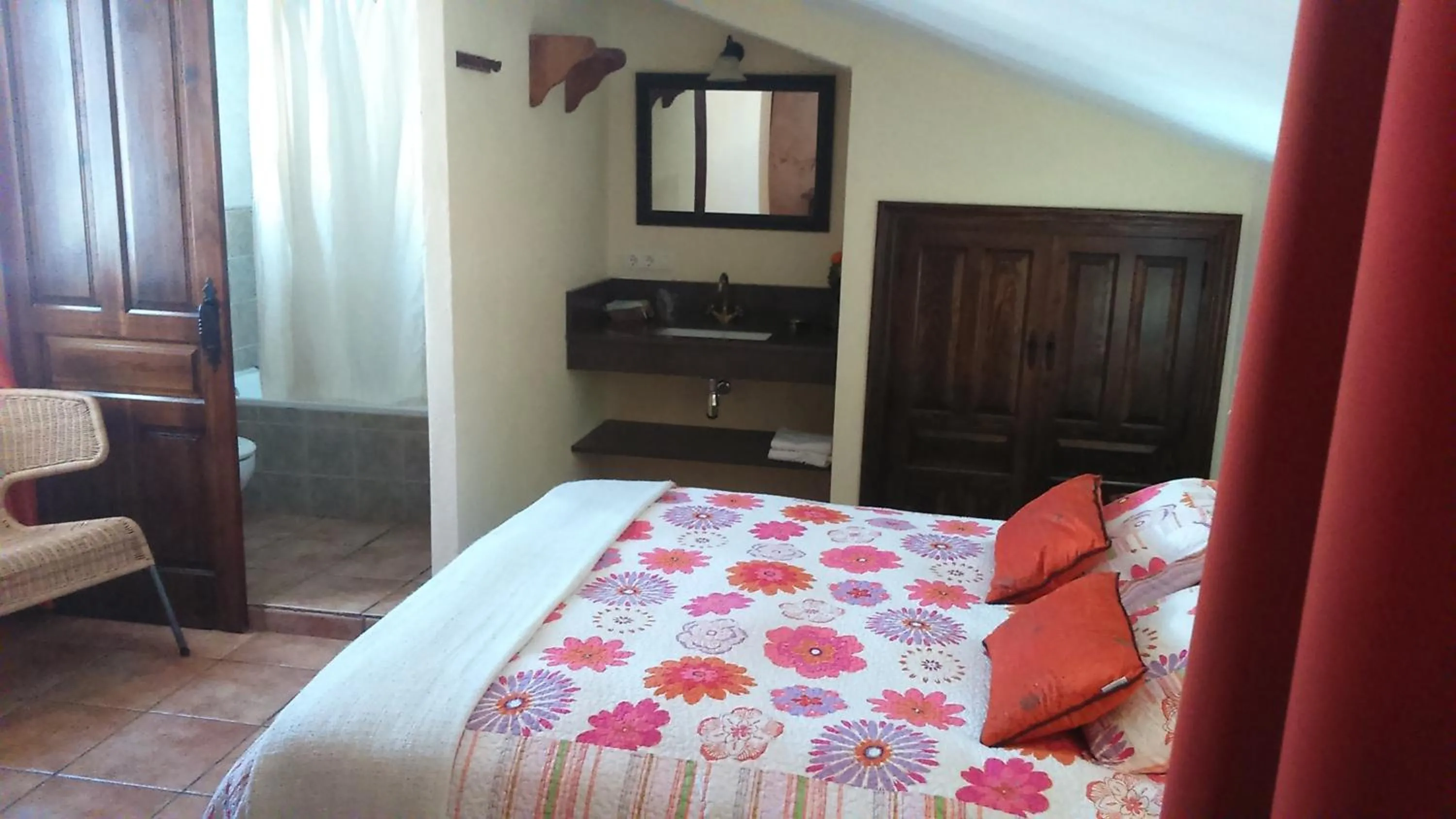 Bedroom, Bed in Hostal Rural Molino Del Bombo