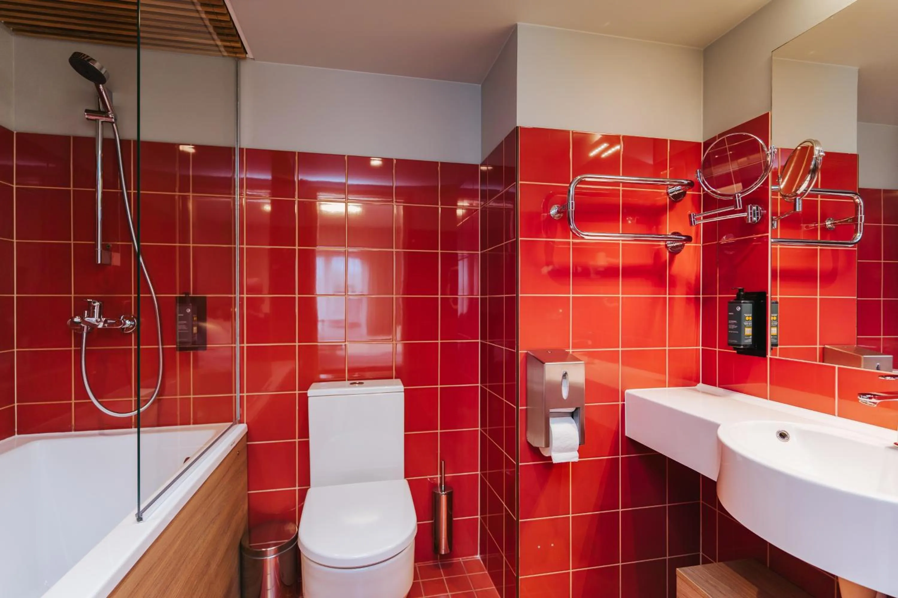 Shower in Hestia Hotel Strand