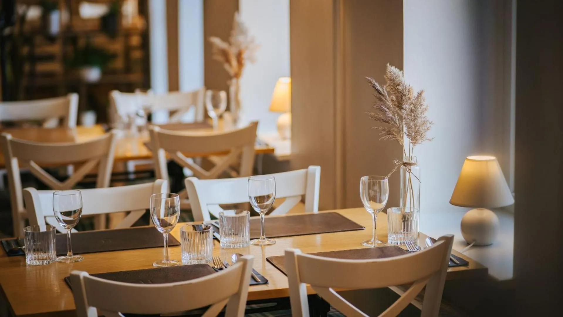 Restaurant/places to eat in Hestia Hotel Strand