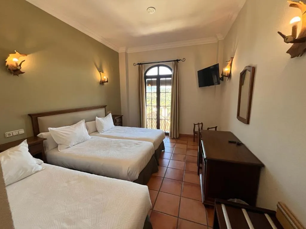 Triple Room in Hotel Sierra de Ubrique