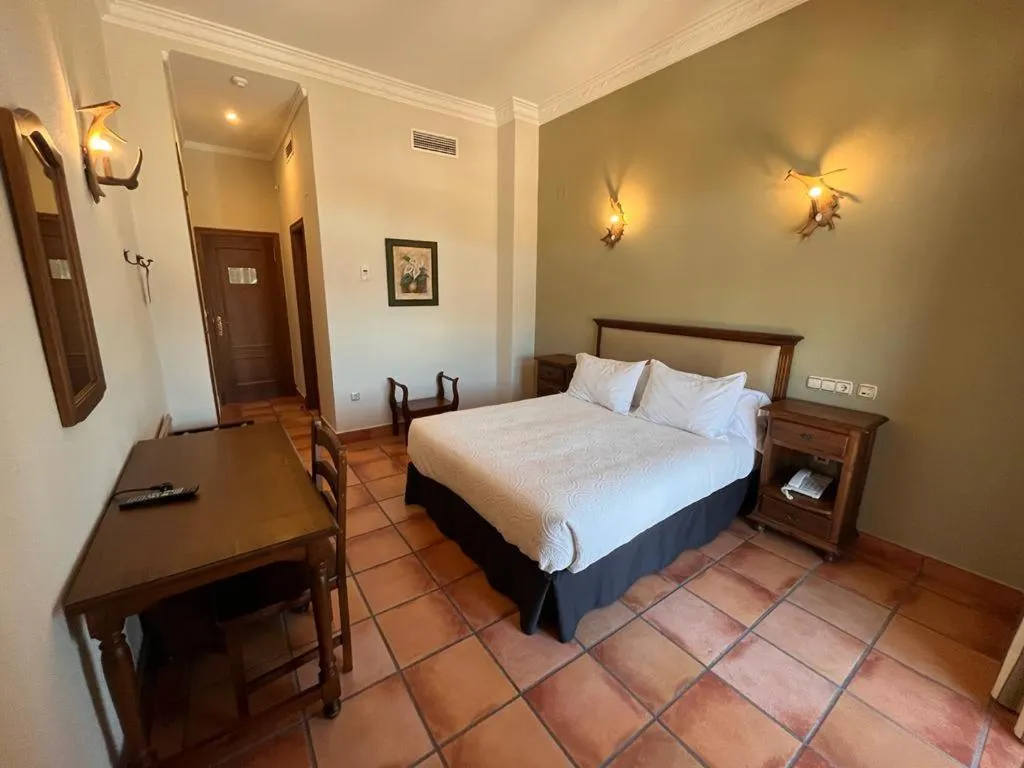 Photo of the whole room, Bed in Hotel Sierra de Ubrique