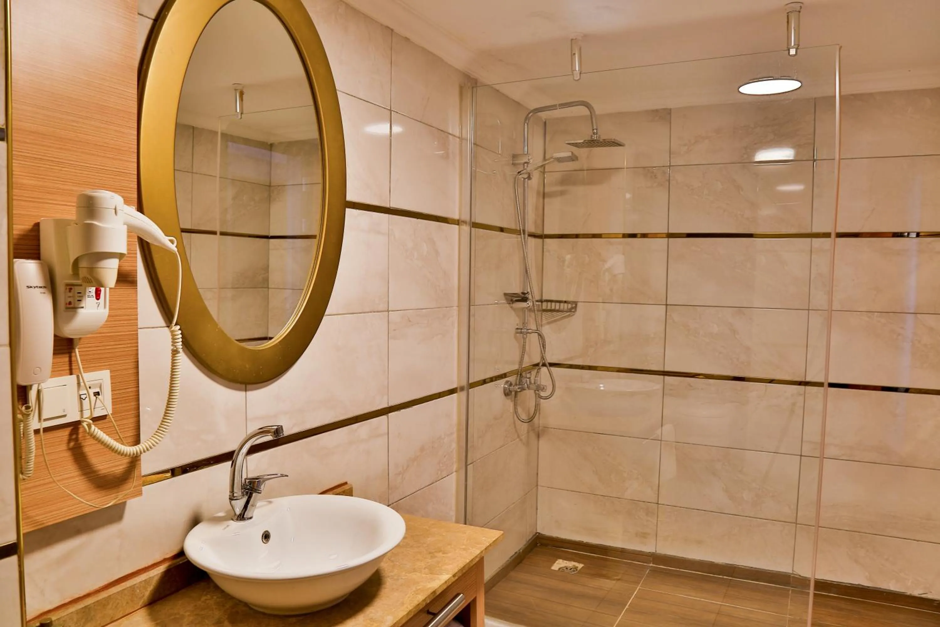 Shower in Start Hotel