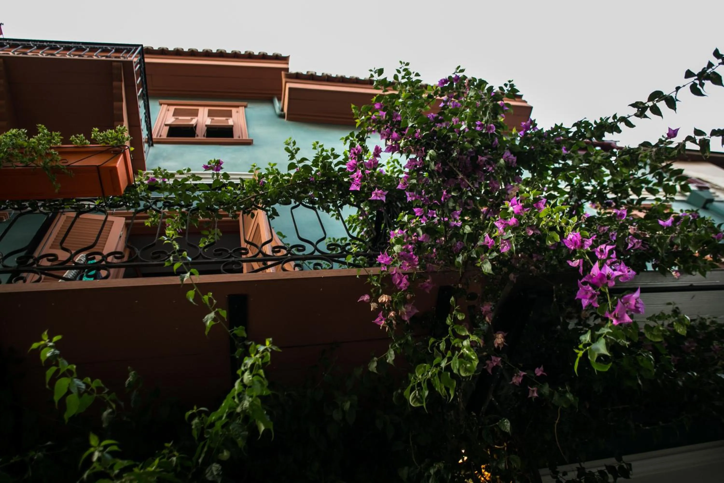 Facade/entrance in Kyveli Suites