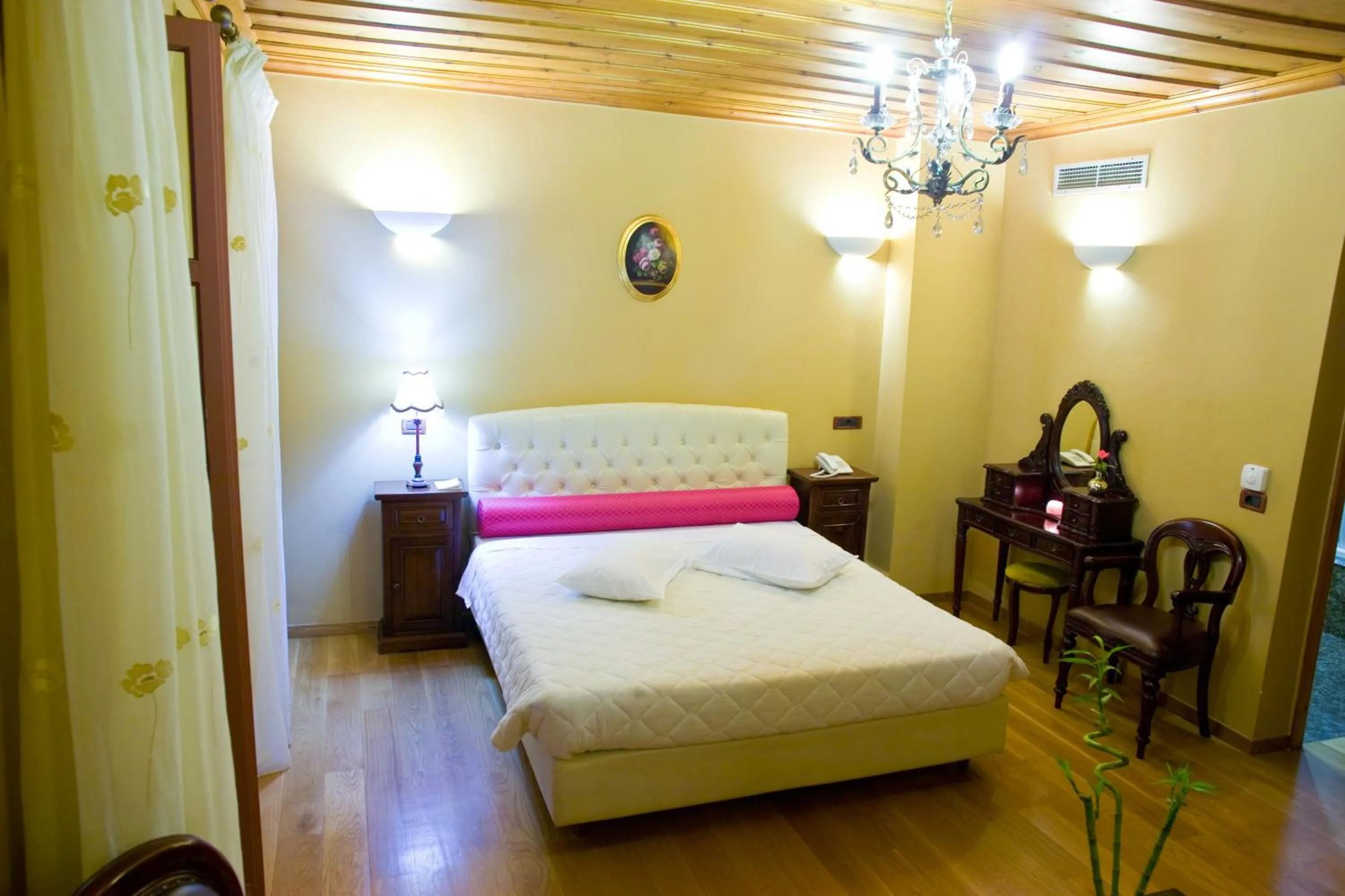 Photo of the whole room, Bed in Kyveli Suites