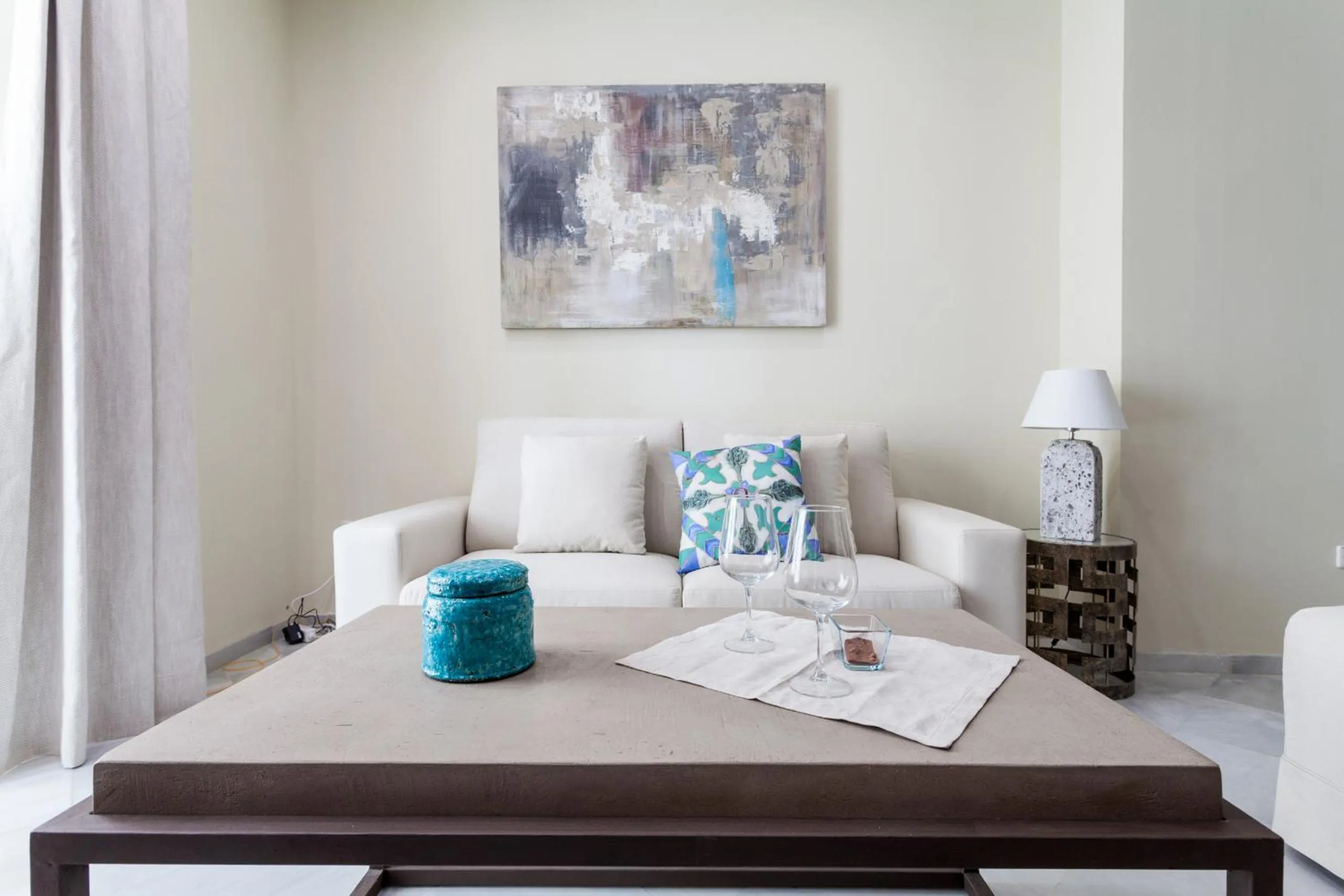 Communal lounge/ TV room, Bed in Green-Apartments Sierpes