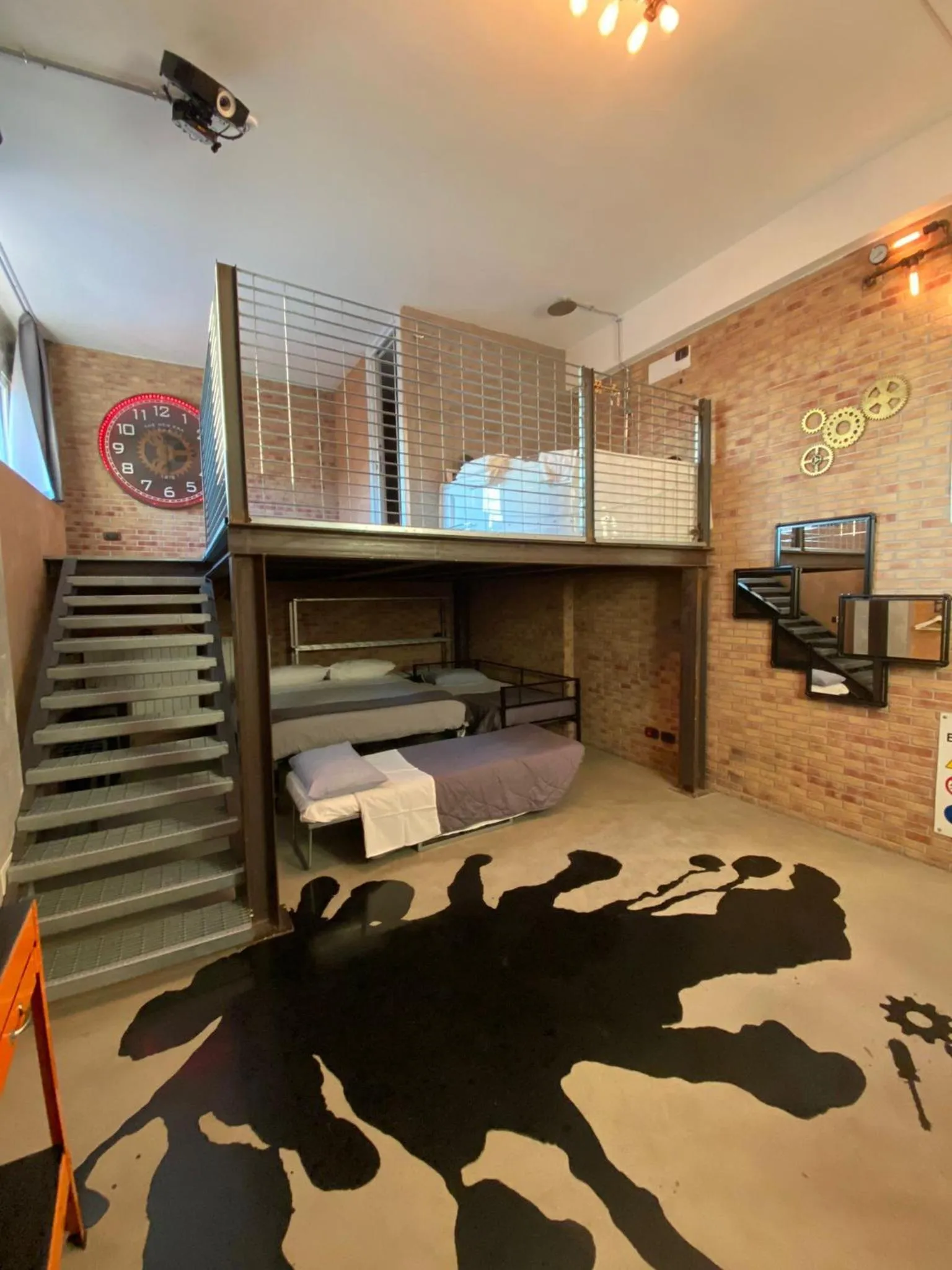 Bed in B2In Suite & Office