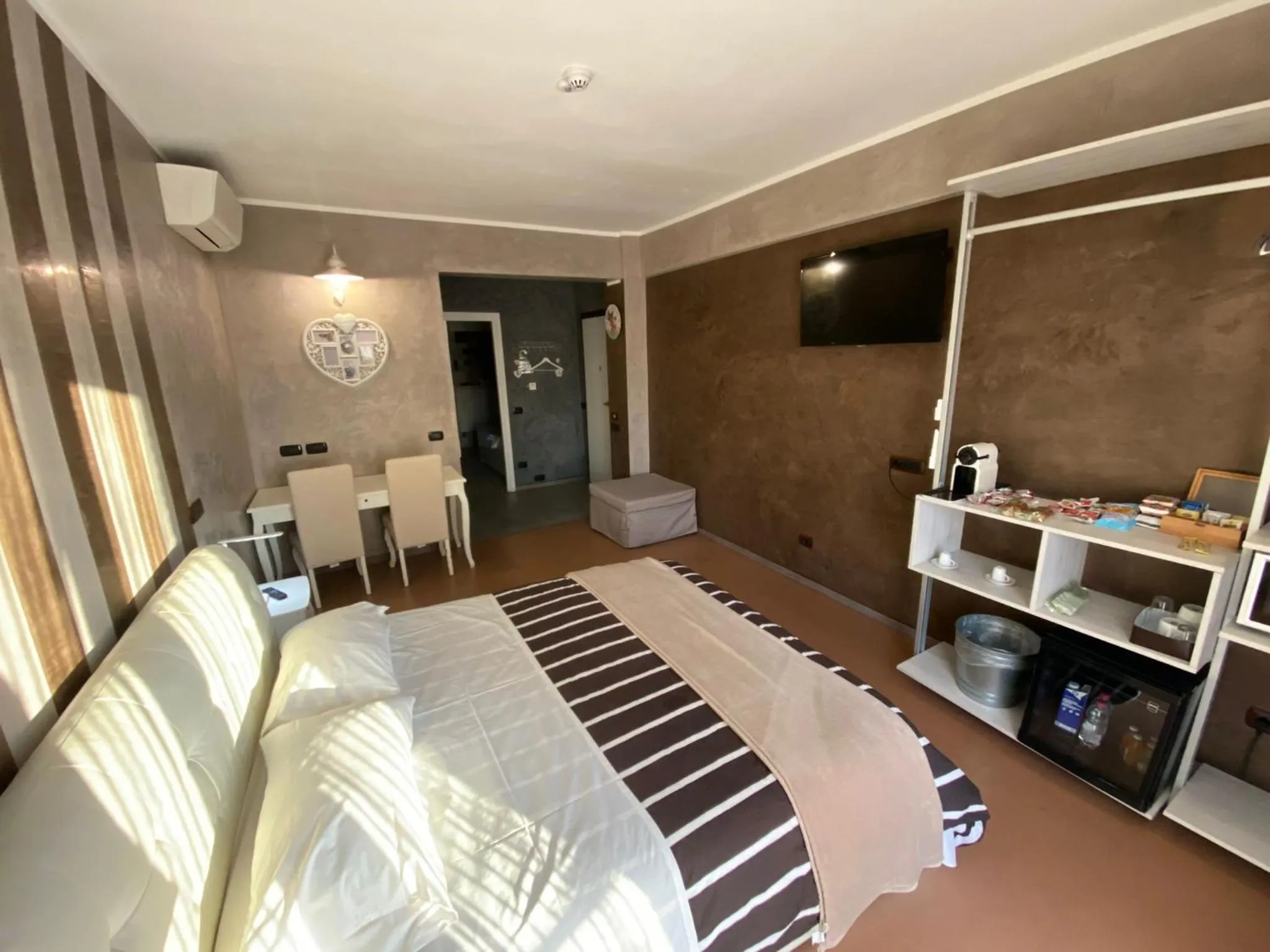 Bed in B2In Suite & Office