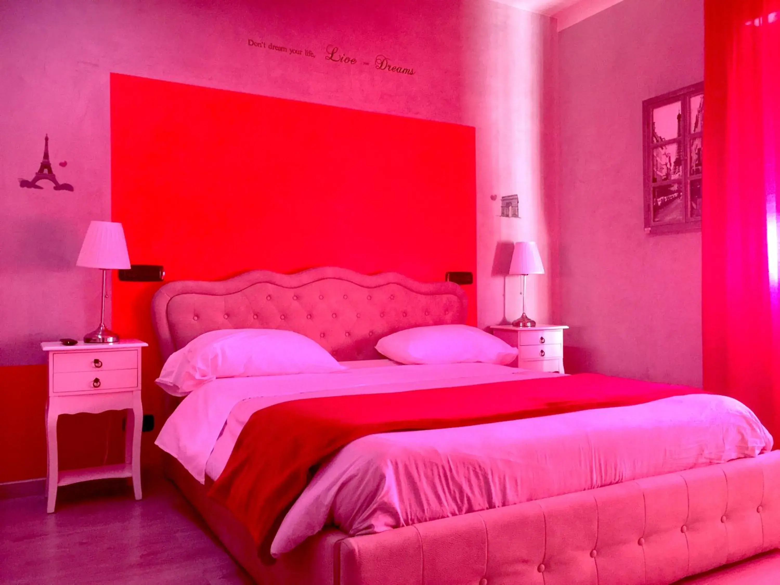 King Room with Spa Bath Paris - single occupancy in B2In Suite & Office King Room with Spa Bath Paris - single occupancy in B2In Suite & Office