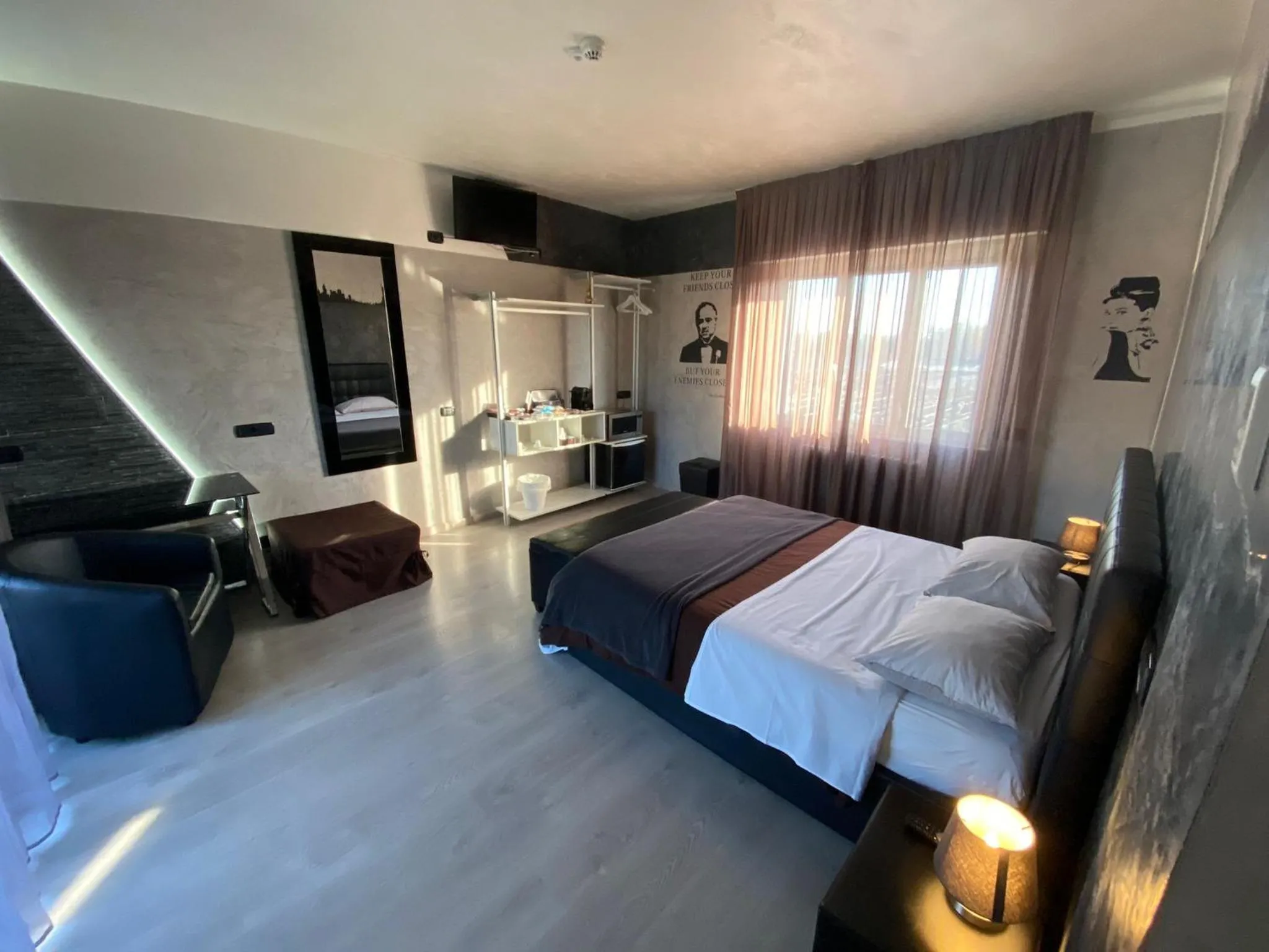 Bed in B2In Suite & Office