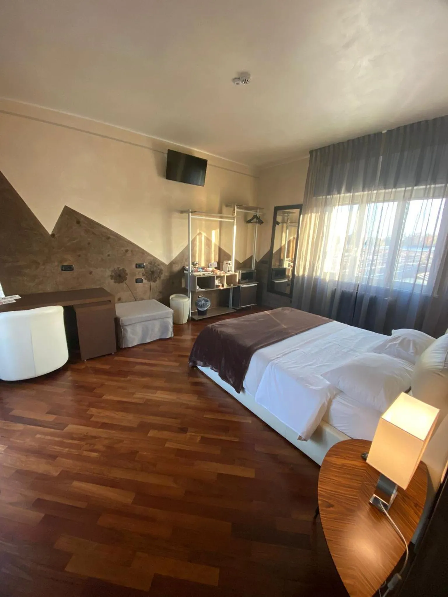 Bed in B2In Suite & Office