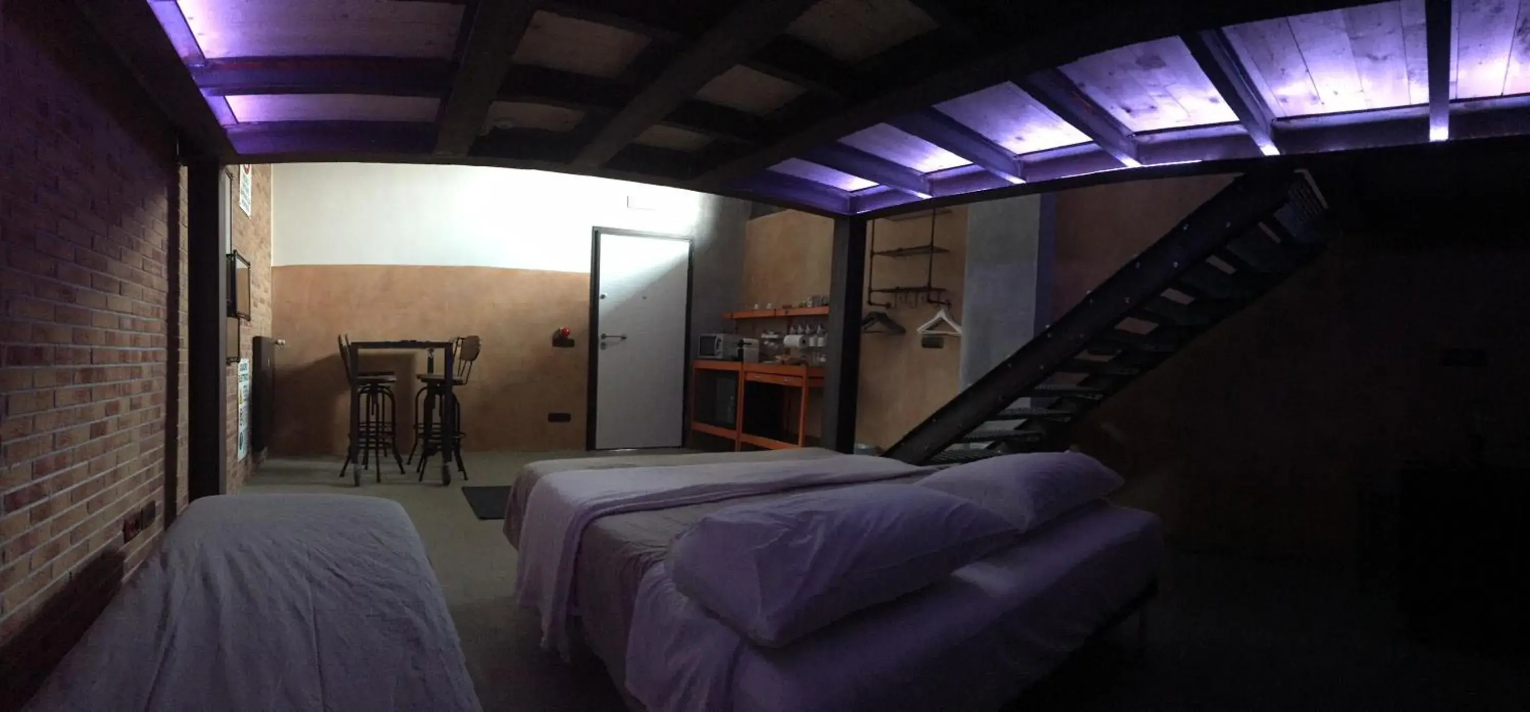 Loft - single occupancy - Separate Building in B2In Suite & Office Loft - single occupancy - Separate Building in B2In Suite & Office