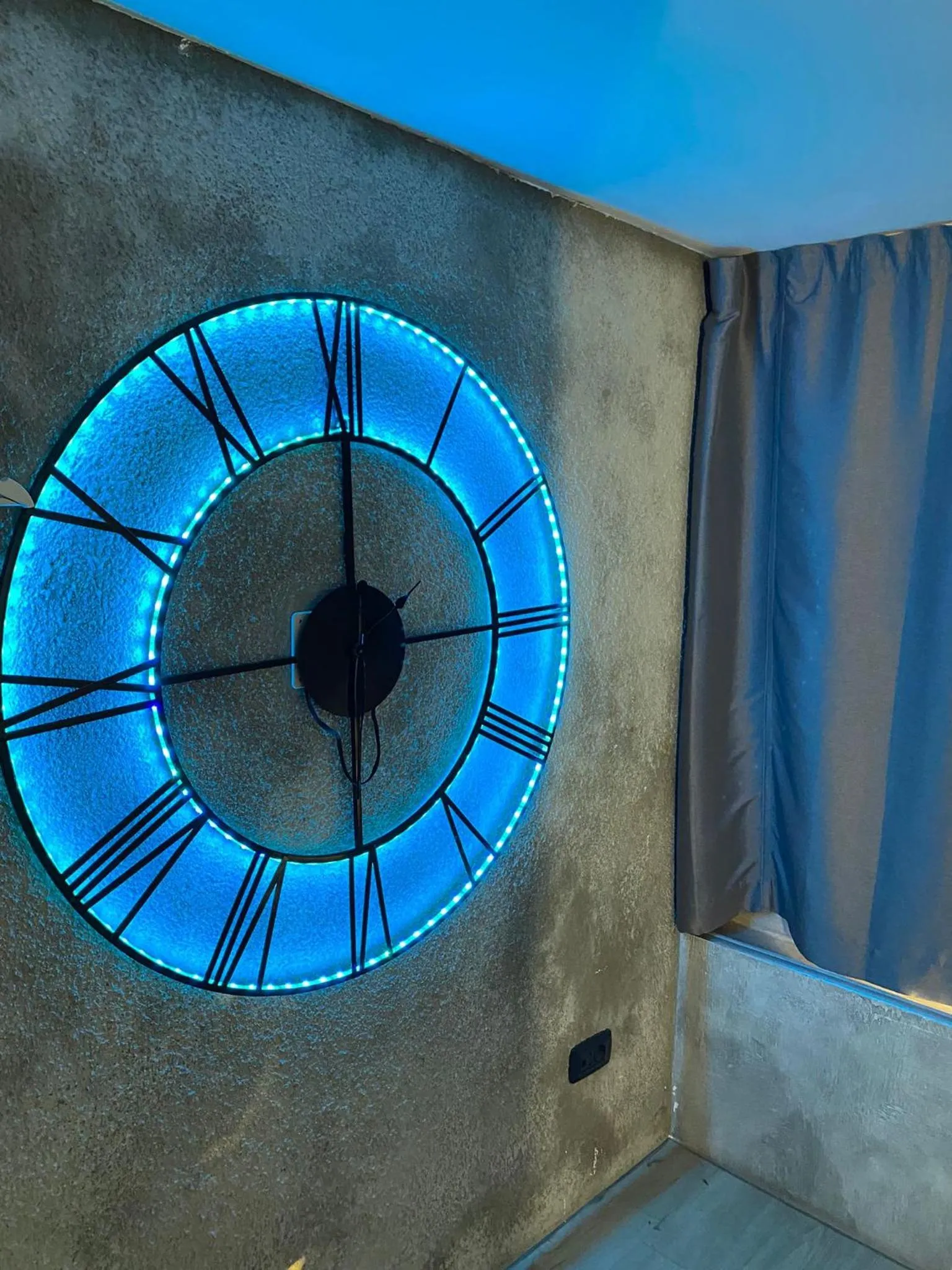 Bedroom in B2In Suite & Office