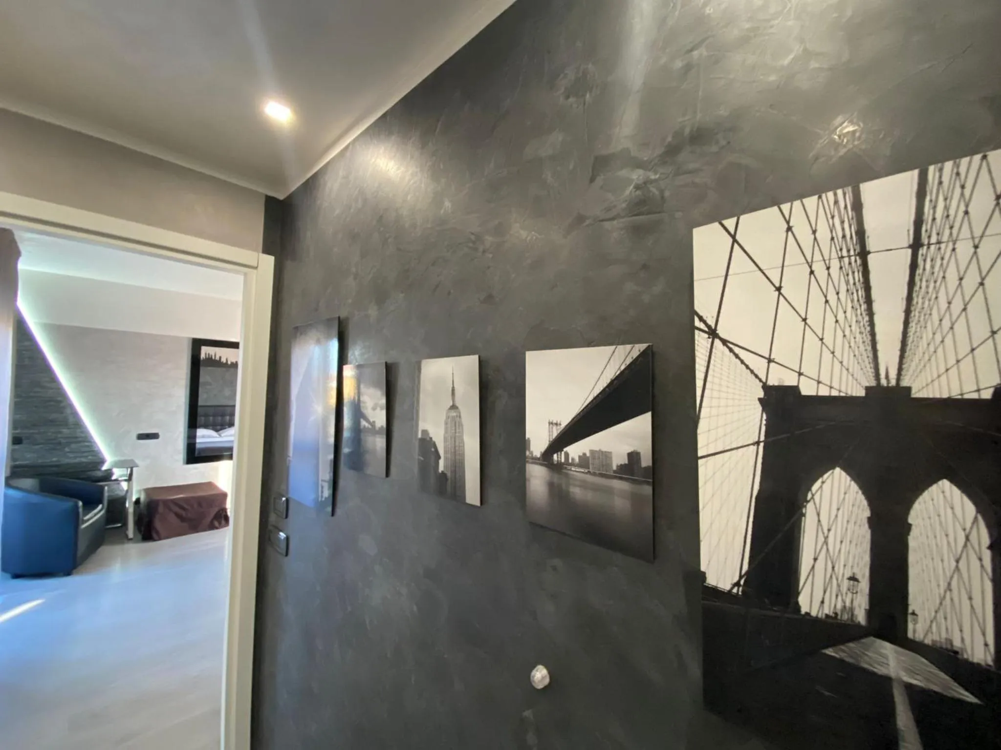 Bed in B2In Suite & Office