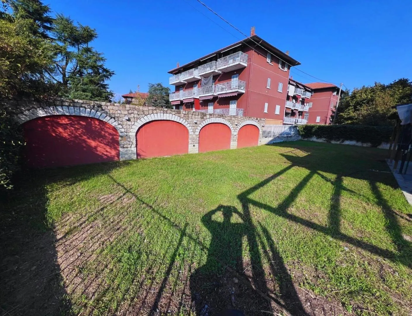 Property building in B2In Suite & Office